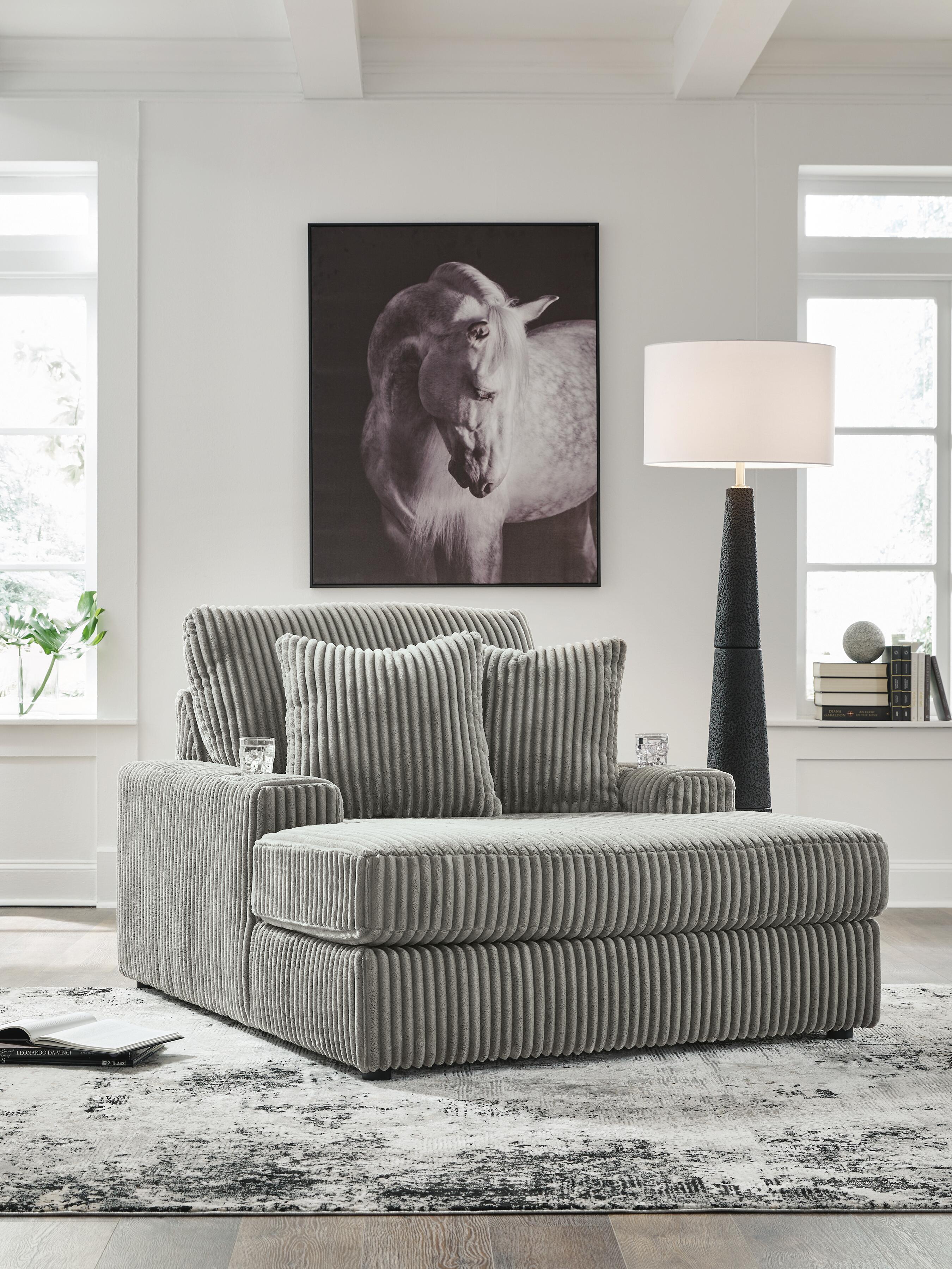 Diamond Furniture - Ashley Furniture - Lindyn Chaise - Chaise - 2110515
