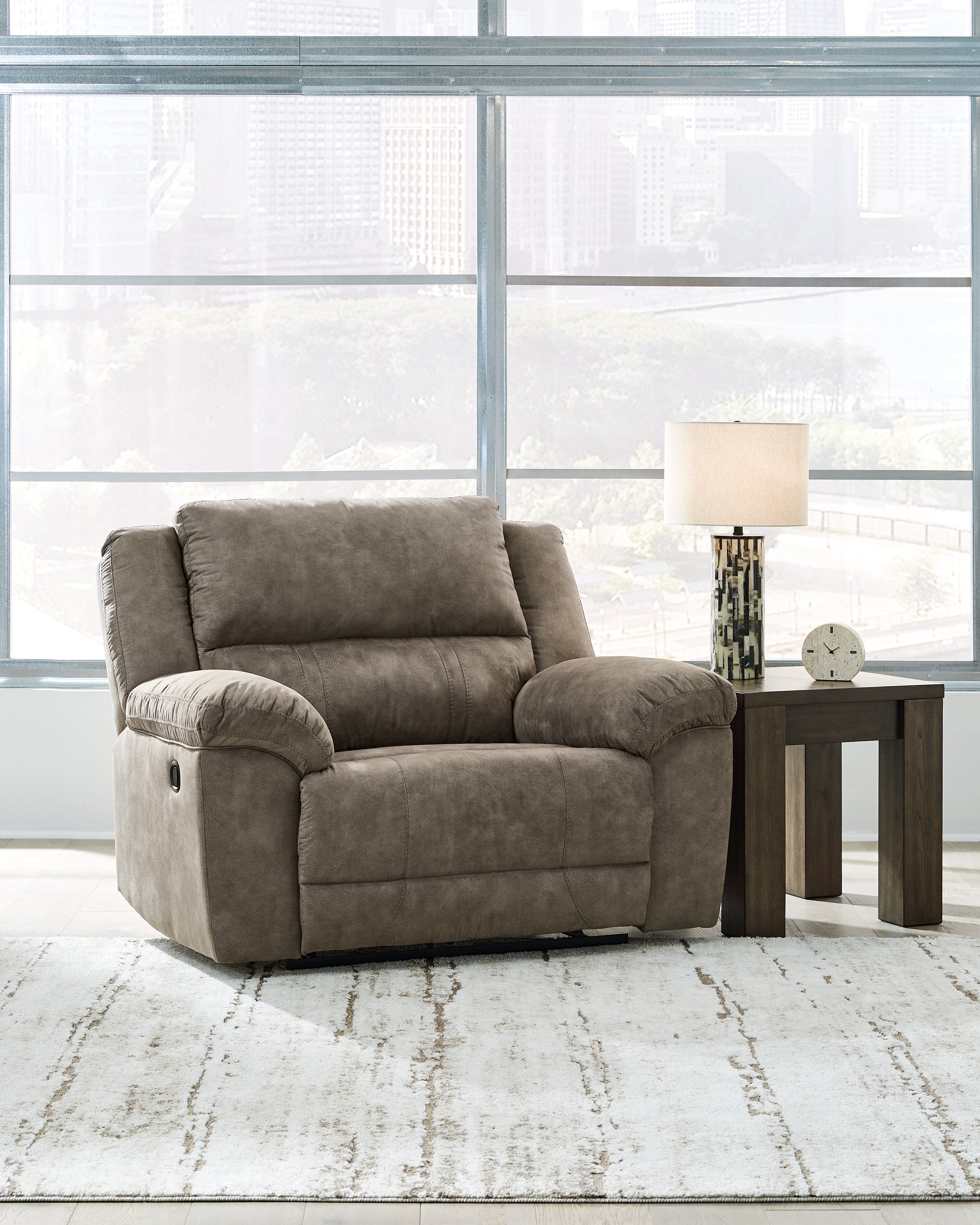 Diamond Furniture - Ashley Furniture - Laresview Oversized Recliner - Zero Wall Wide Seat Recliner - 3720352