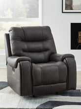Diamond Furniture - Ashley Furniture - Femley Recliner - Rocker Recliner - PC5330625