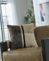 Diamond Furniture - Ashley Furniture - Adrielton Pillow - Pillow - A1001065P