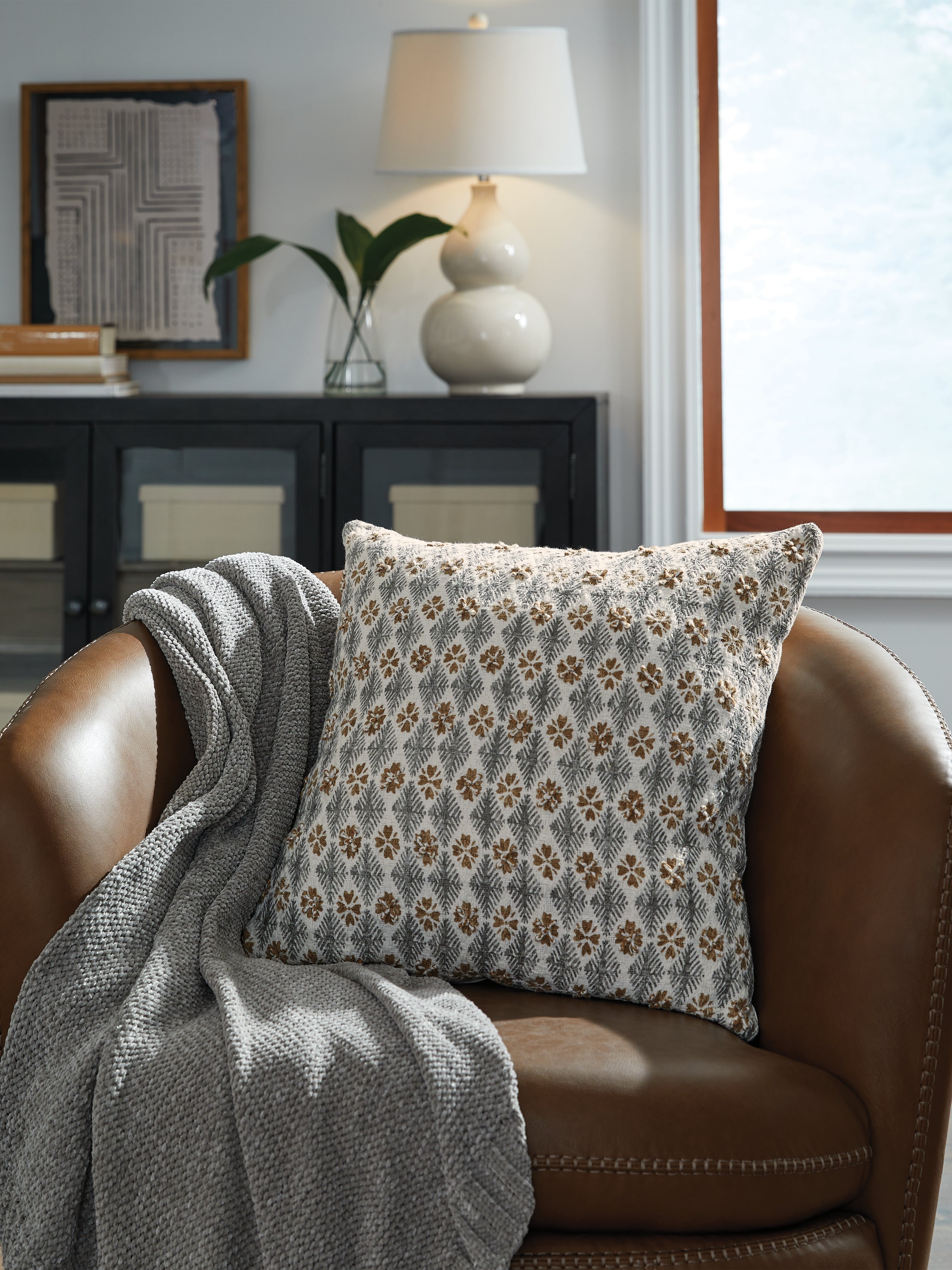 Diamond Furniture - Ashley Furniture - Dainwick Pillow - Pillow - A1001102P