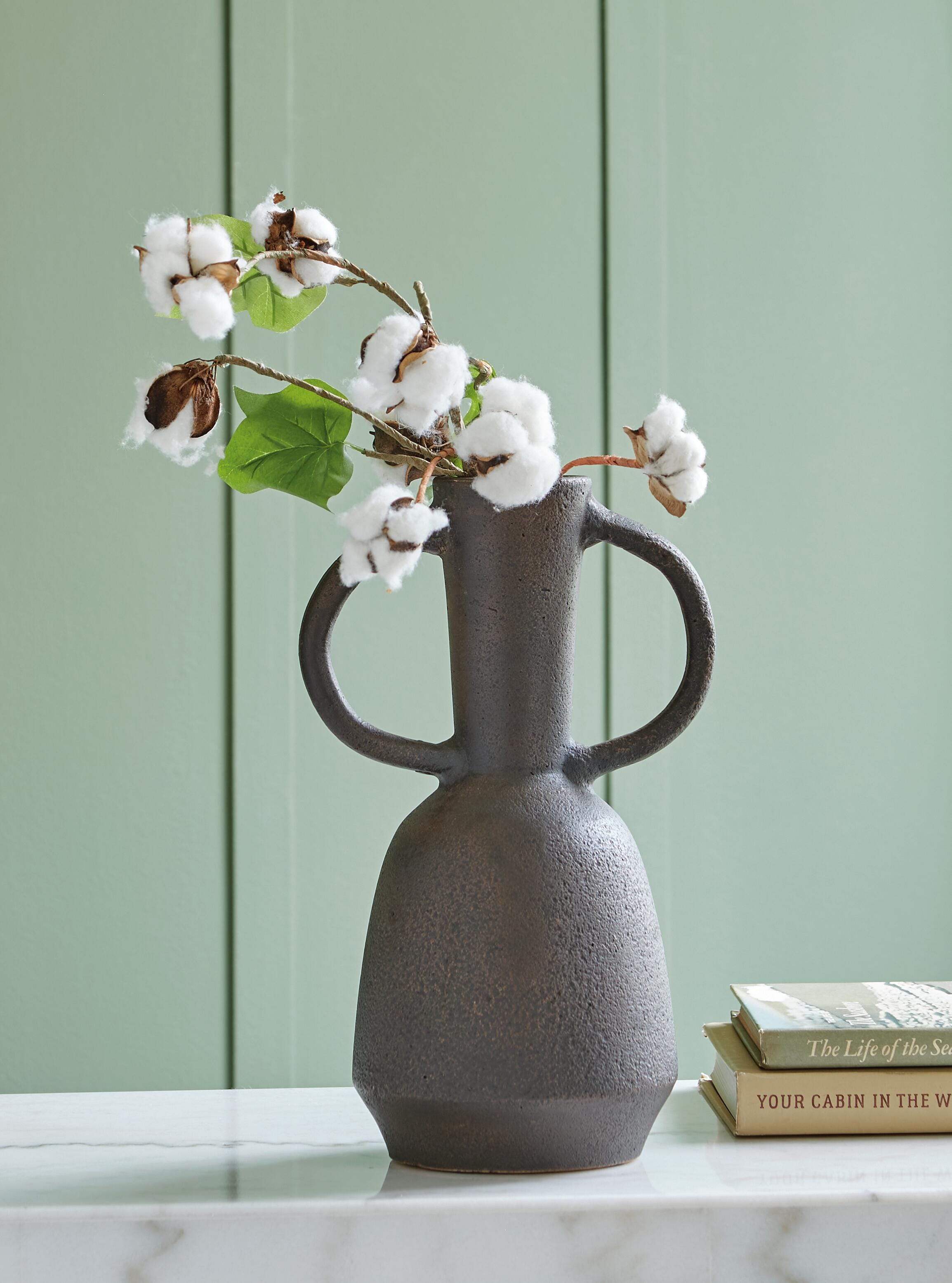 Diamond Furniture - Ashley Furniture - Aadeen Vase - Vase - A2000673
