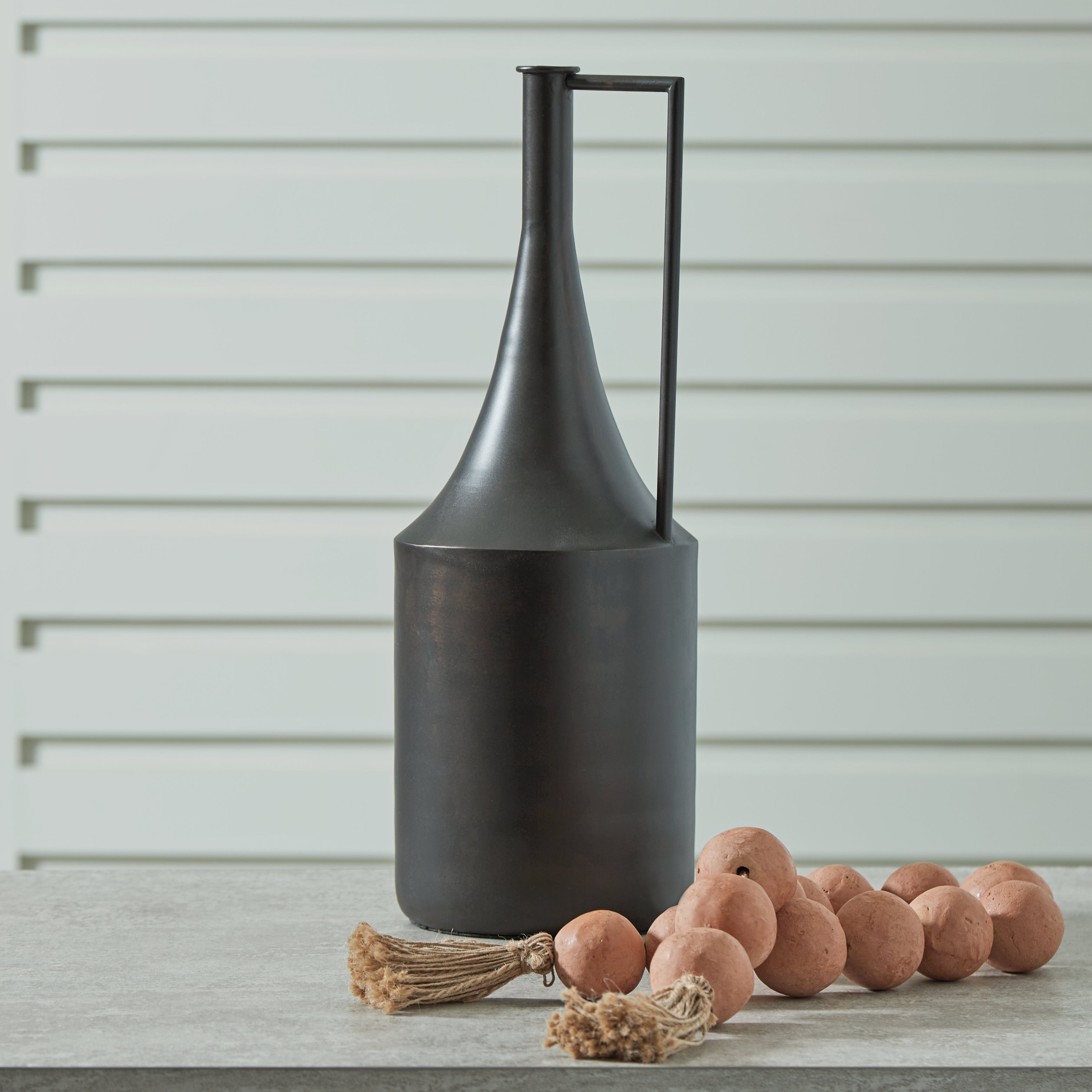 Diamond Furniture - Ashley Furniture - Zainforth Vase - Vase - A2000695