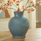 Diamond Furniture - Ashley Furniture - Giliburgh Vase - Vase - A2000958