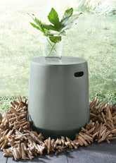 Diamond Furniture - Ashley Furniture - Kalmunds Stool - Stool - A3000634