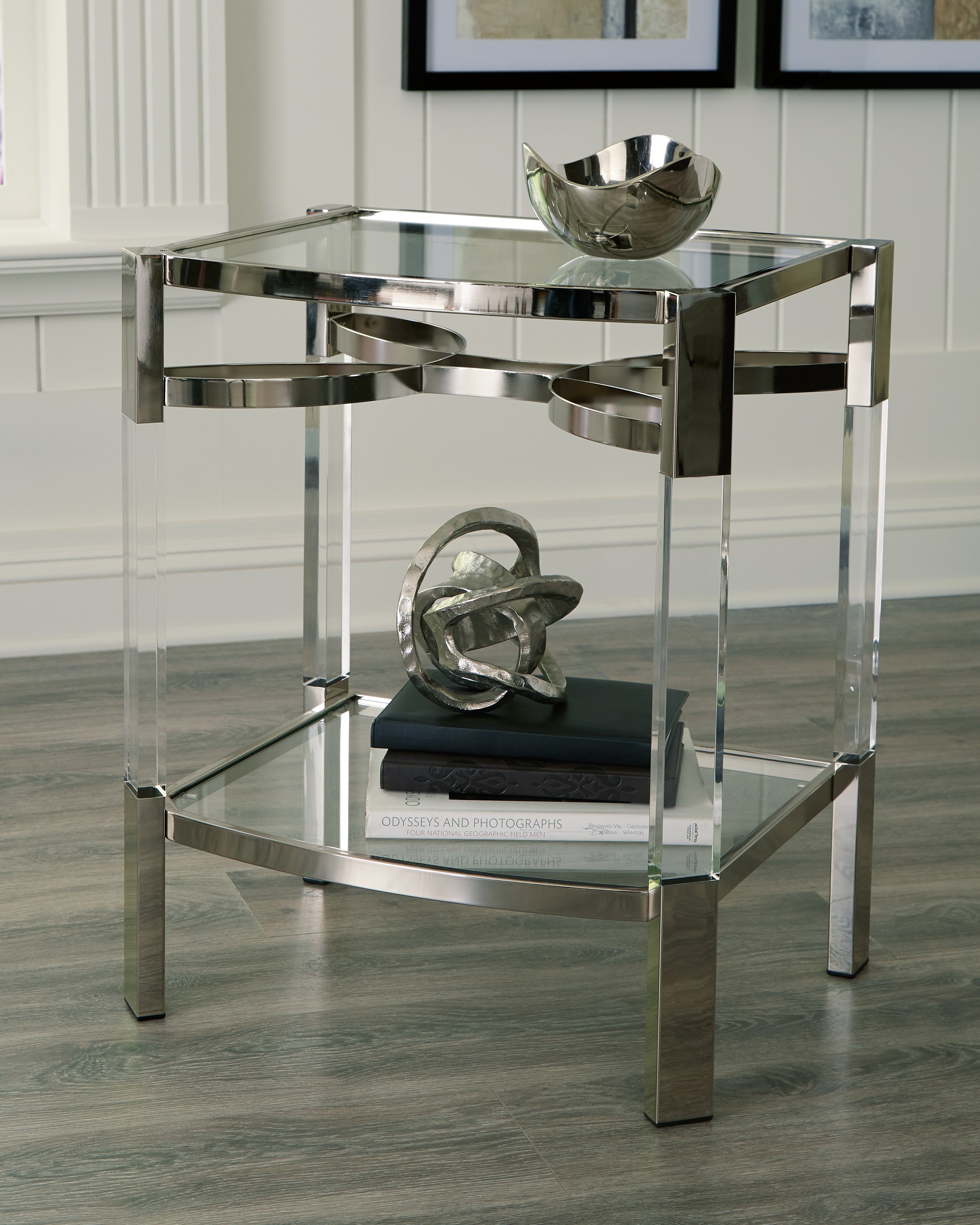 Diamond Furniture - Ashley Furniture - Chaseton Accent Table - Accent Table - A4000334