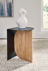 Diamond Furniture - Ashley Furniture - Ladgate Accent Table - Accent Table - A4000628