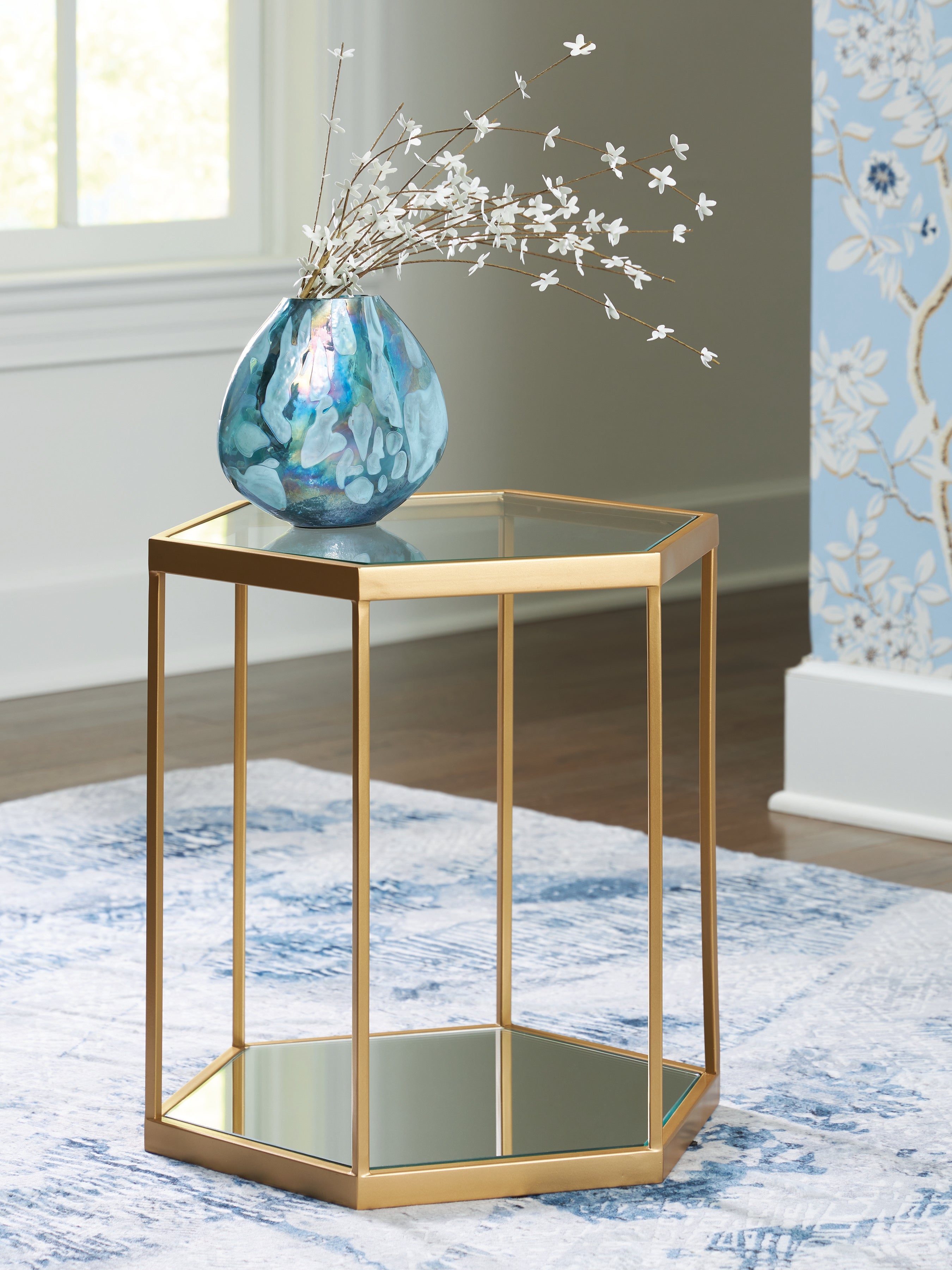 Diamond Furniture - Ashley Furniture - Veerwick Accent Coffee Table - Accent Cocktail Table - A4000661