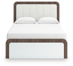 Kendanport Queen Upholstered Bed and 2 Nightstands