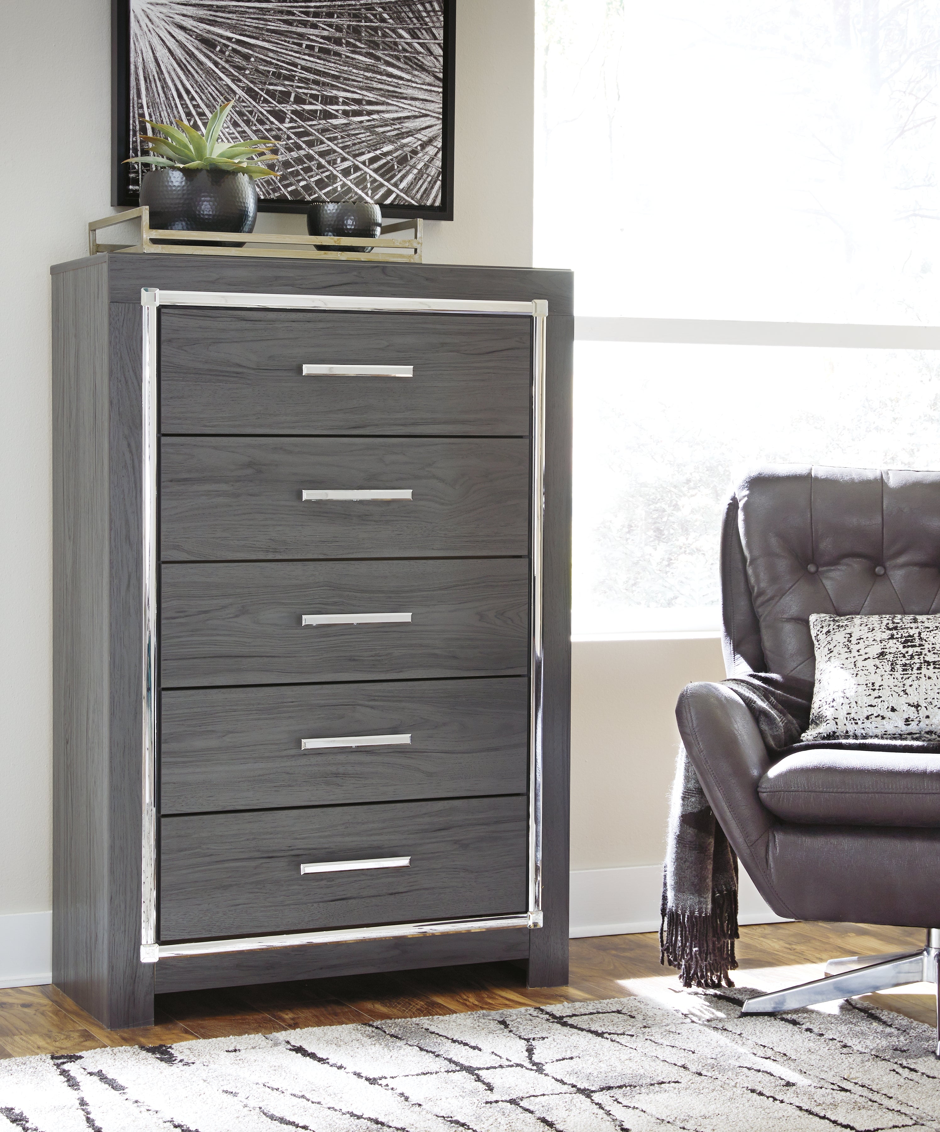 Diamond Furniture - Ashley Furniture - Lodanna Chest of Drawers - Five Drawer Chest - B214-46