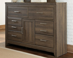 Juararo Dresser, Chest and Nightstand