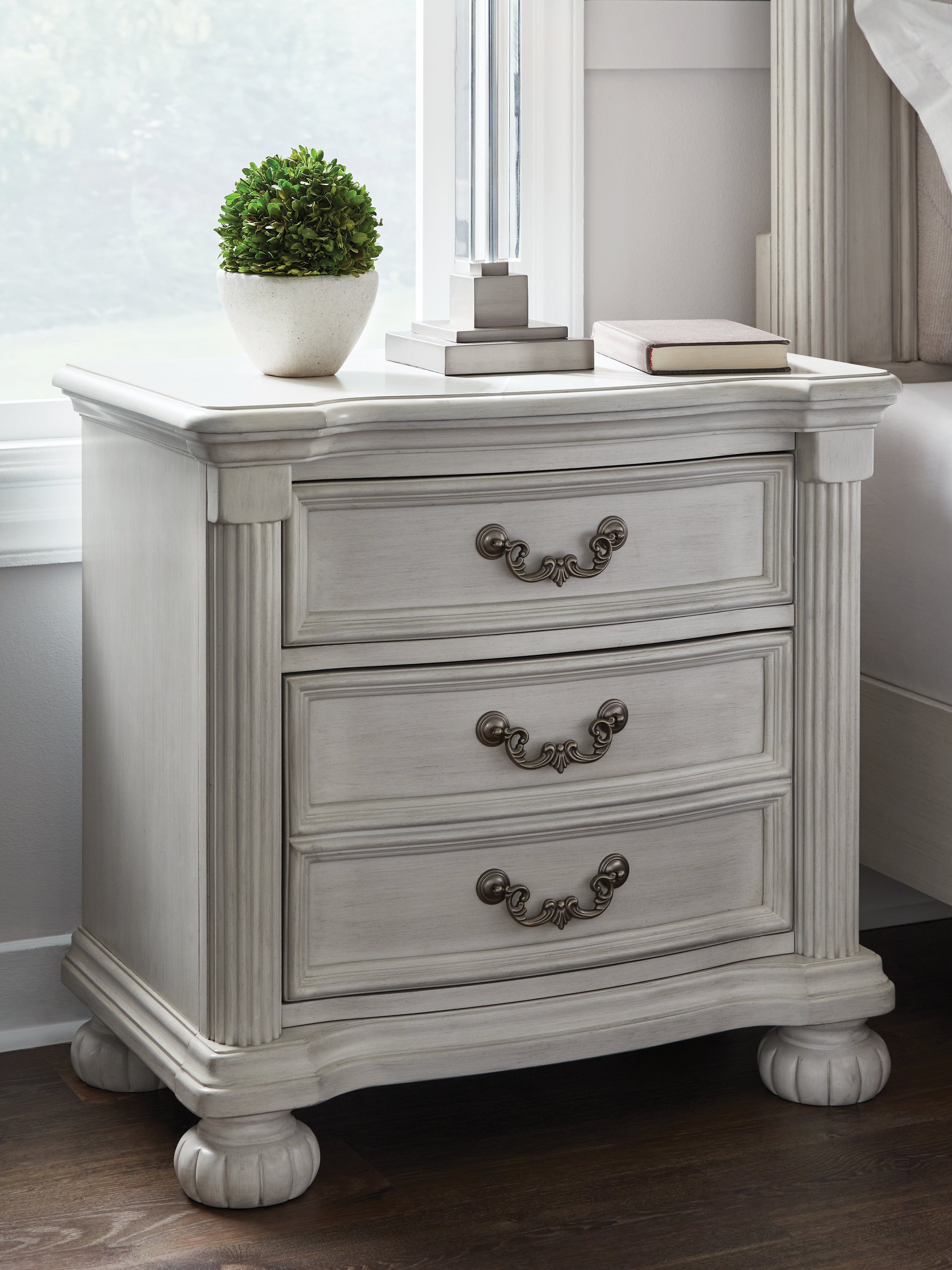 Diamond Furniture - Ashley Furniture - Montelaine Nightstand - Three Drawer Night Stand - B795-93