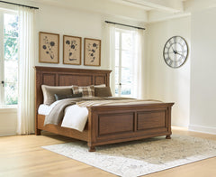 Zackaryn King Panel Bed
