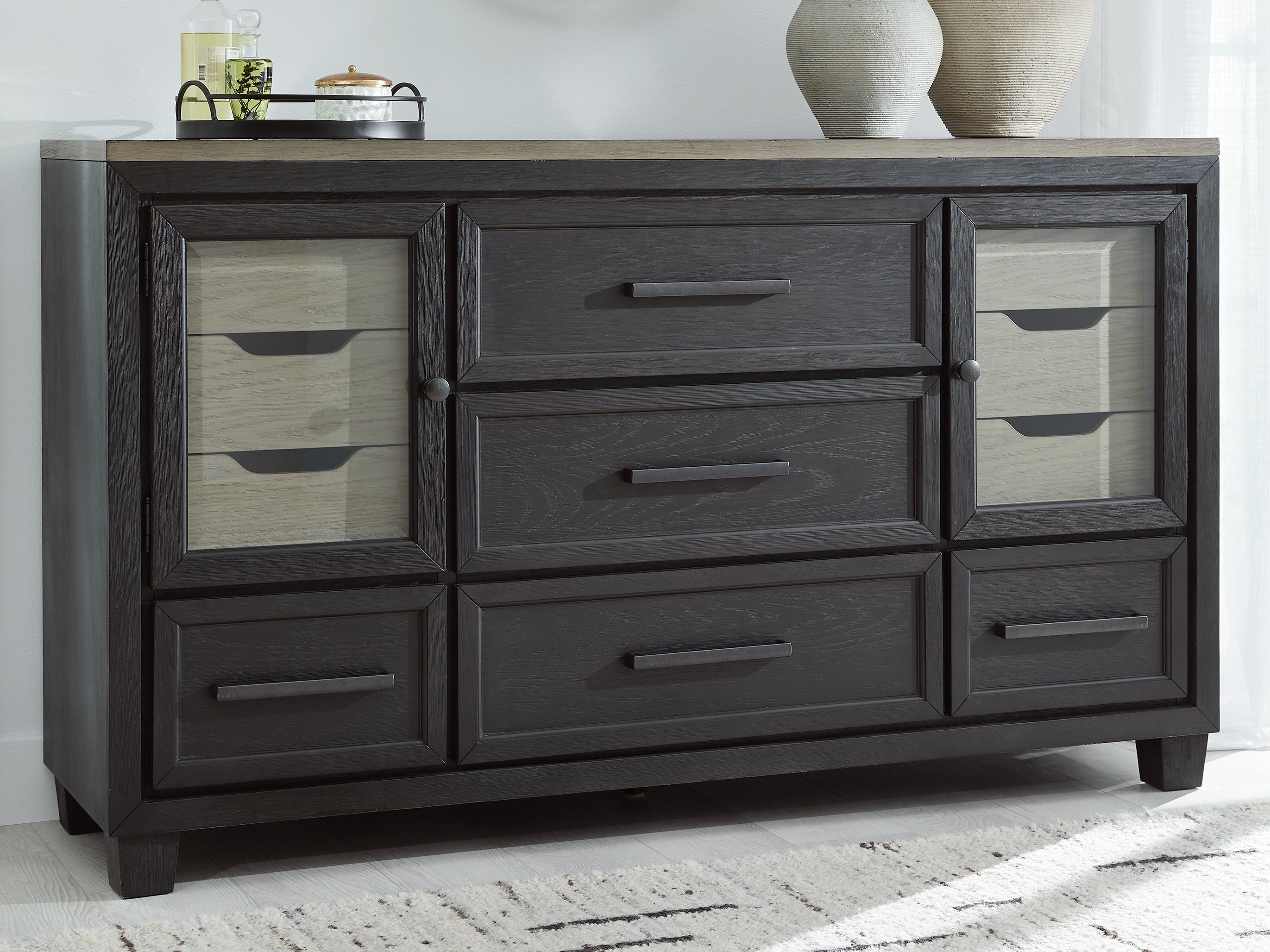 Diamond Furniture - Ashley Furniture - Foyland Dresser - Dresser - B989-31