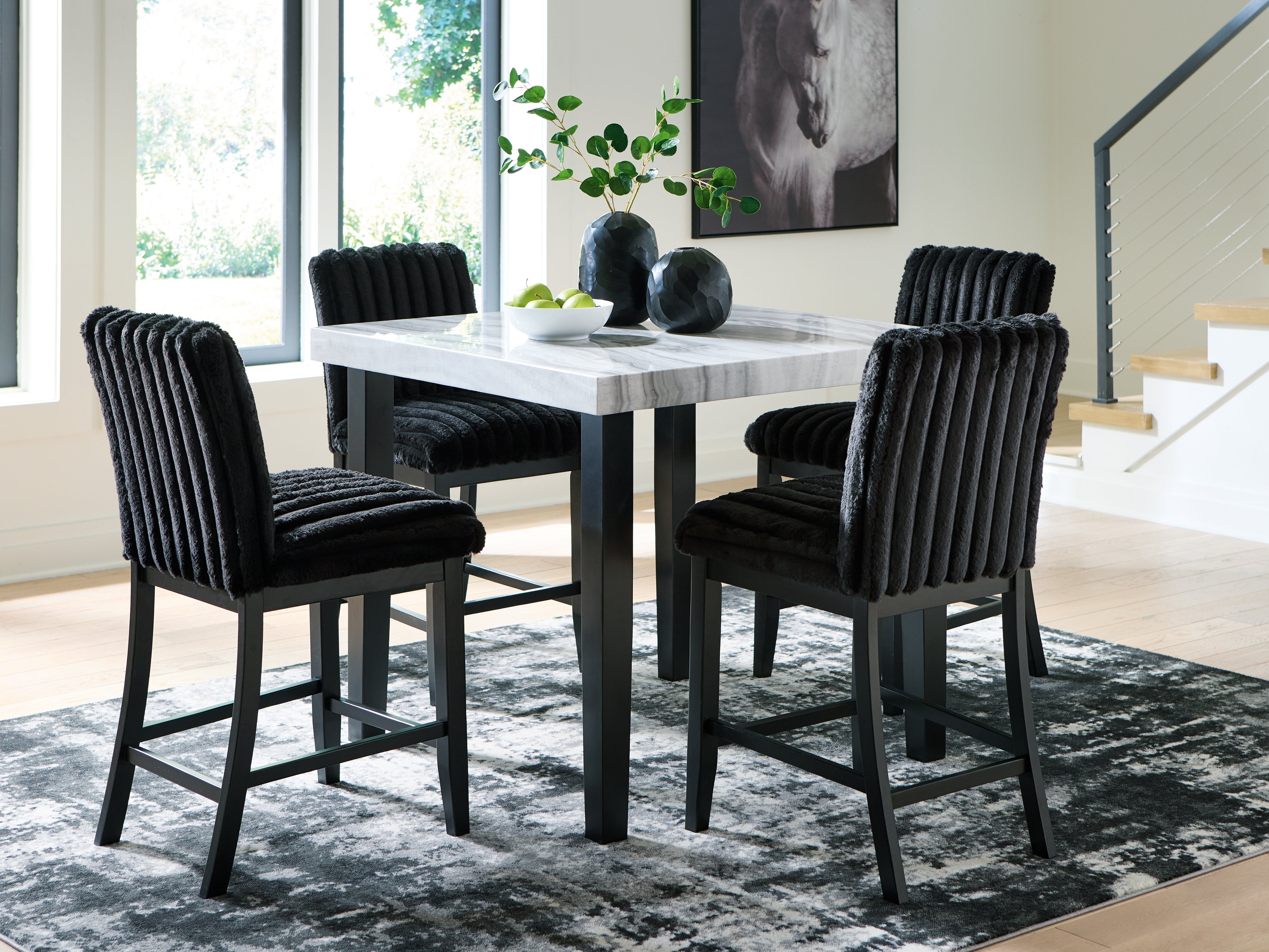 Diamond Furniture - Ashley Furniture - Mervannie Counter Height Dining Table and 4 Barstools - Counter Height Dining Table and 4 Barstools - PCD571D2
