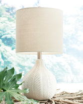 Diamond Furniture - Ashley Furniture - Rainermen Table Lamp - Ceramic Table Lamp (1/CN) - L180024
