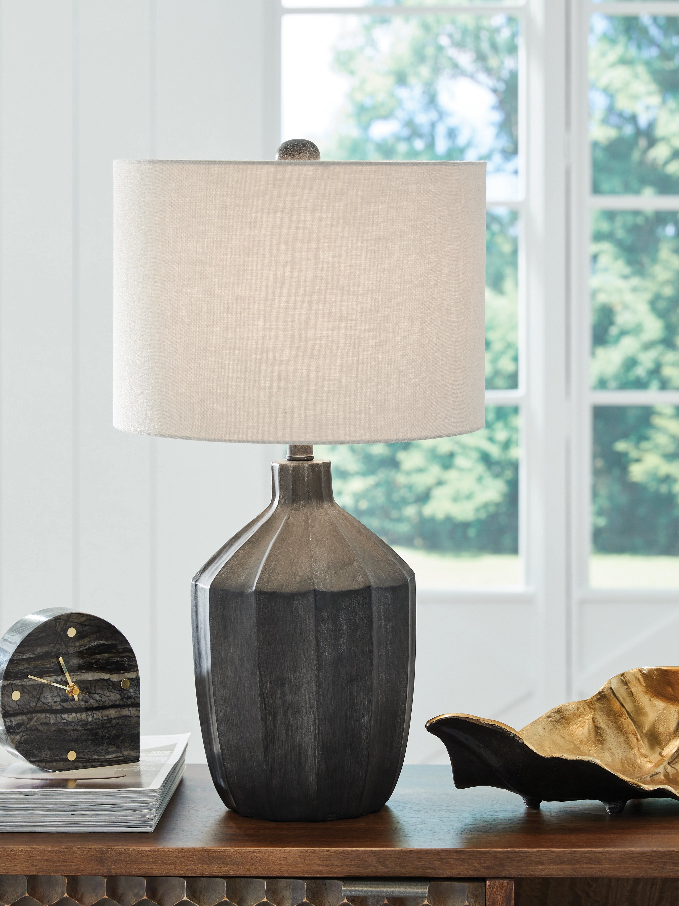 Diamond Furniture - Ashley Furniture - Jilton Table Lamp - Poly Table Lamp (1/CN) - L235844