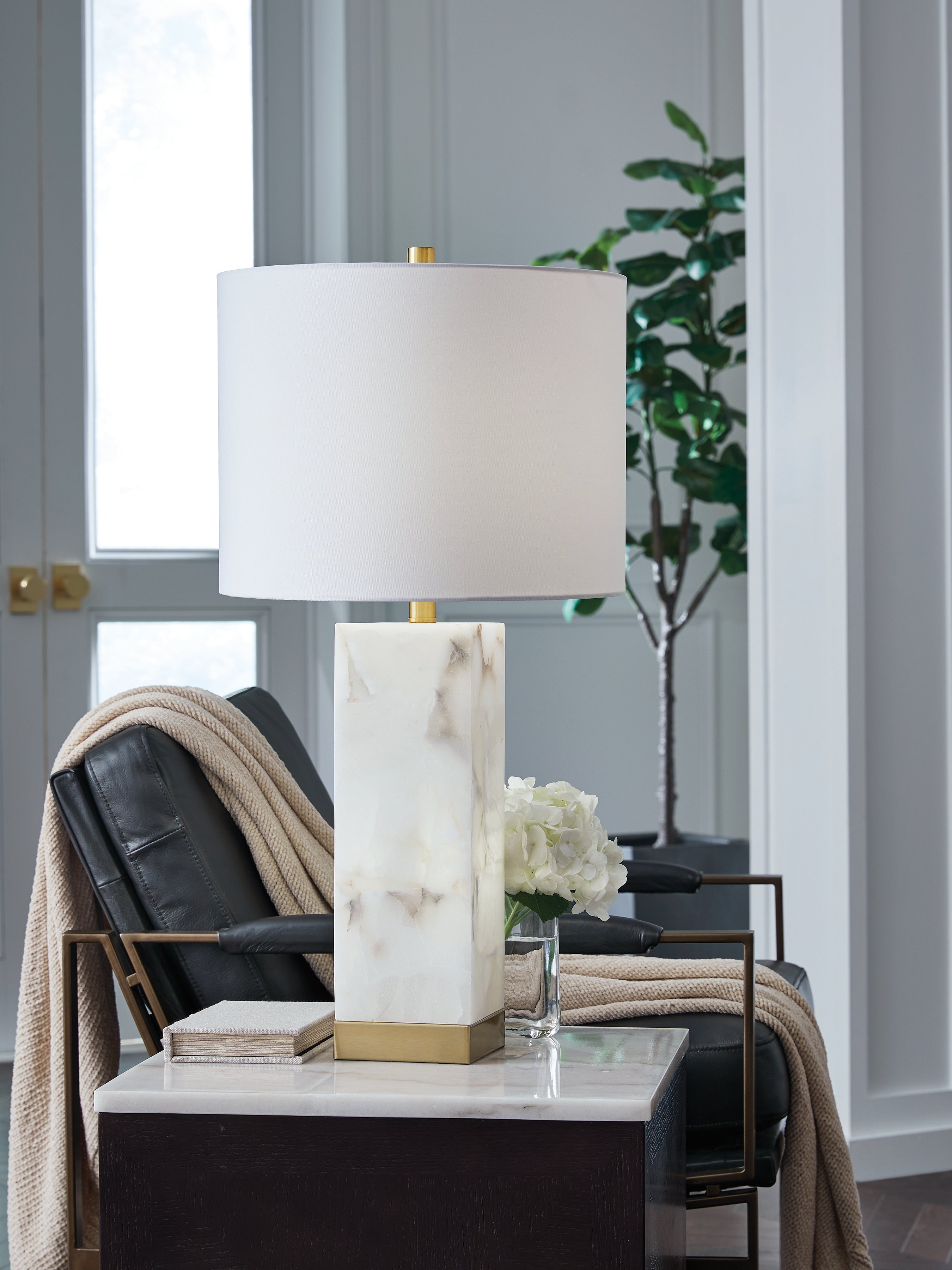 Diamond Furniture - Ashley Furniture - Linderfield Table Lamp - Alabaster Table Lamp (1/CN) - L429094