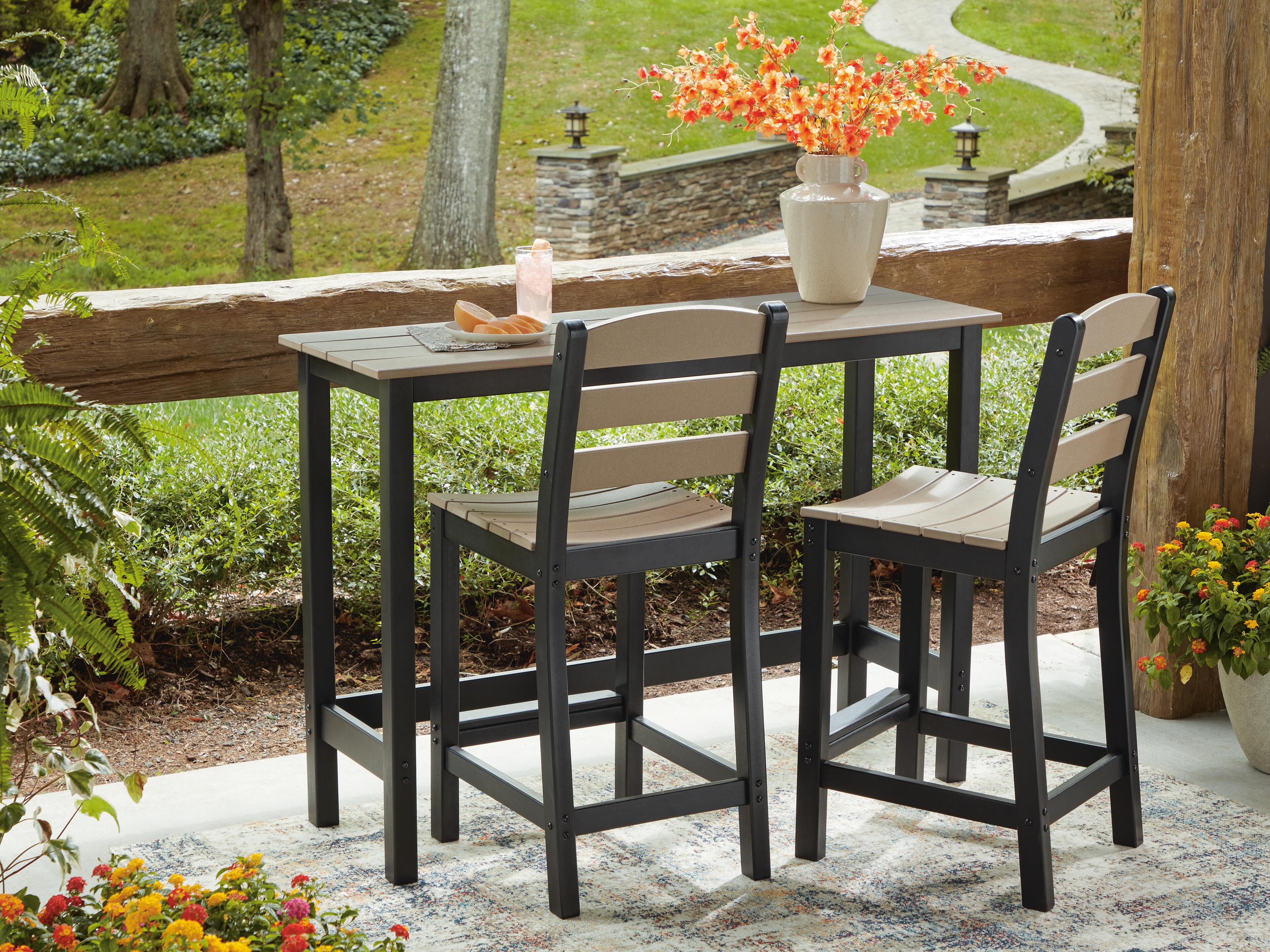 Diamond Furniture - Ashley Furniture - Shoreline Beach Outdoor Counter Table and 2 Barstools - Counter Table Set (3/CN) - PCP221-113