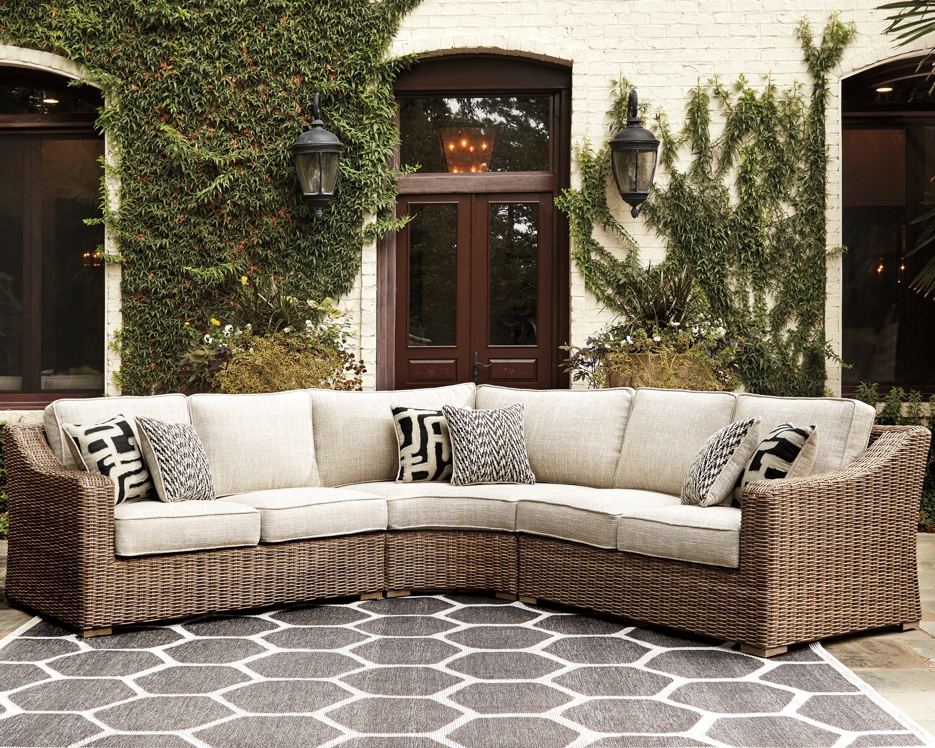 Diamond Furniture - Ashley Furniture - Beachcroft 3-Piece Outdoor Seating Set - 3-Piece Outdoor Seating Set - P791P6