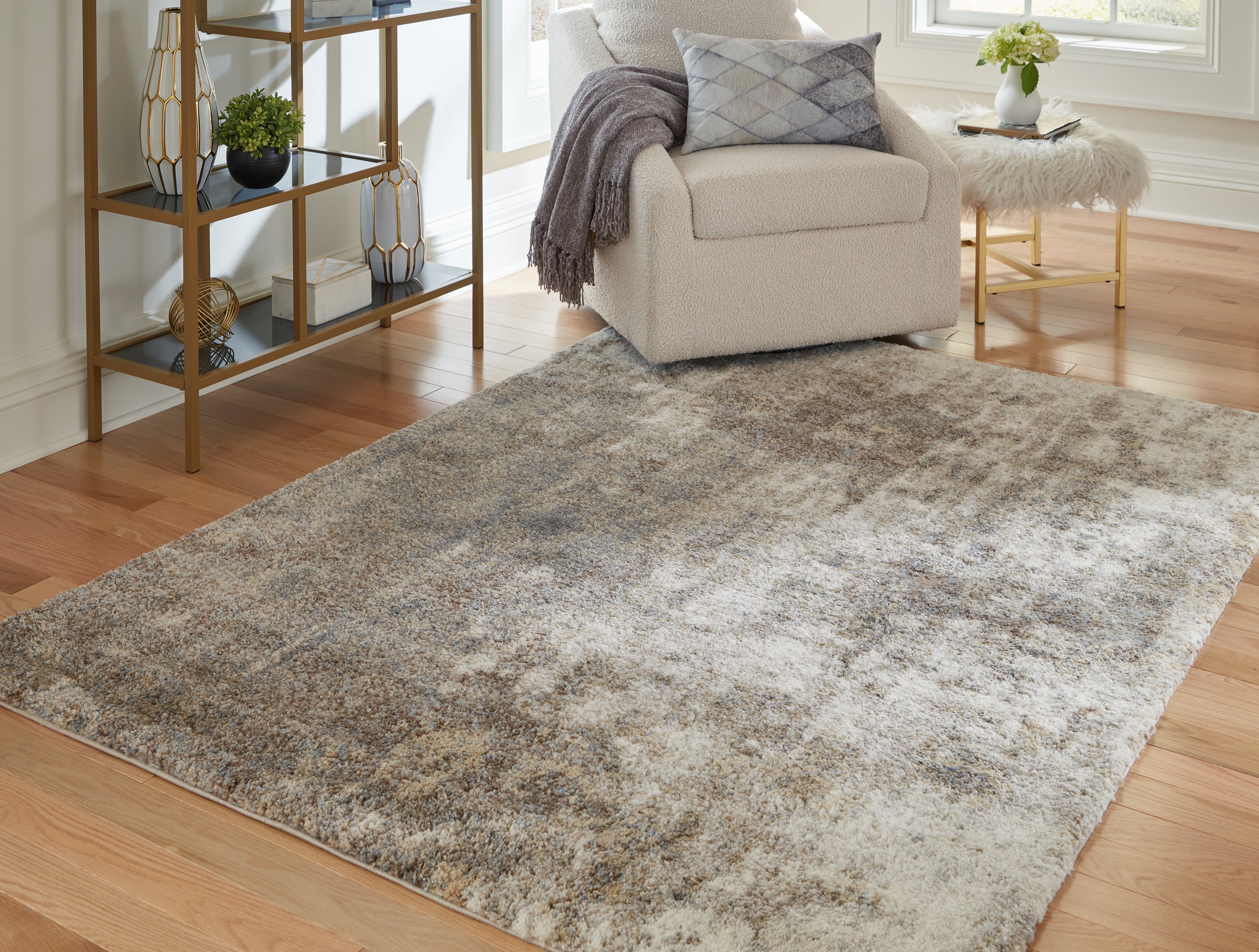 Diamond Furniture - Ashley Furniture - Pearidge 5'3" x 7' Rug - 5'3" x 7' Rug - R405352