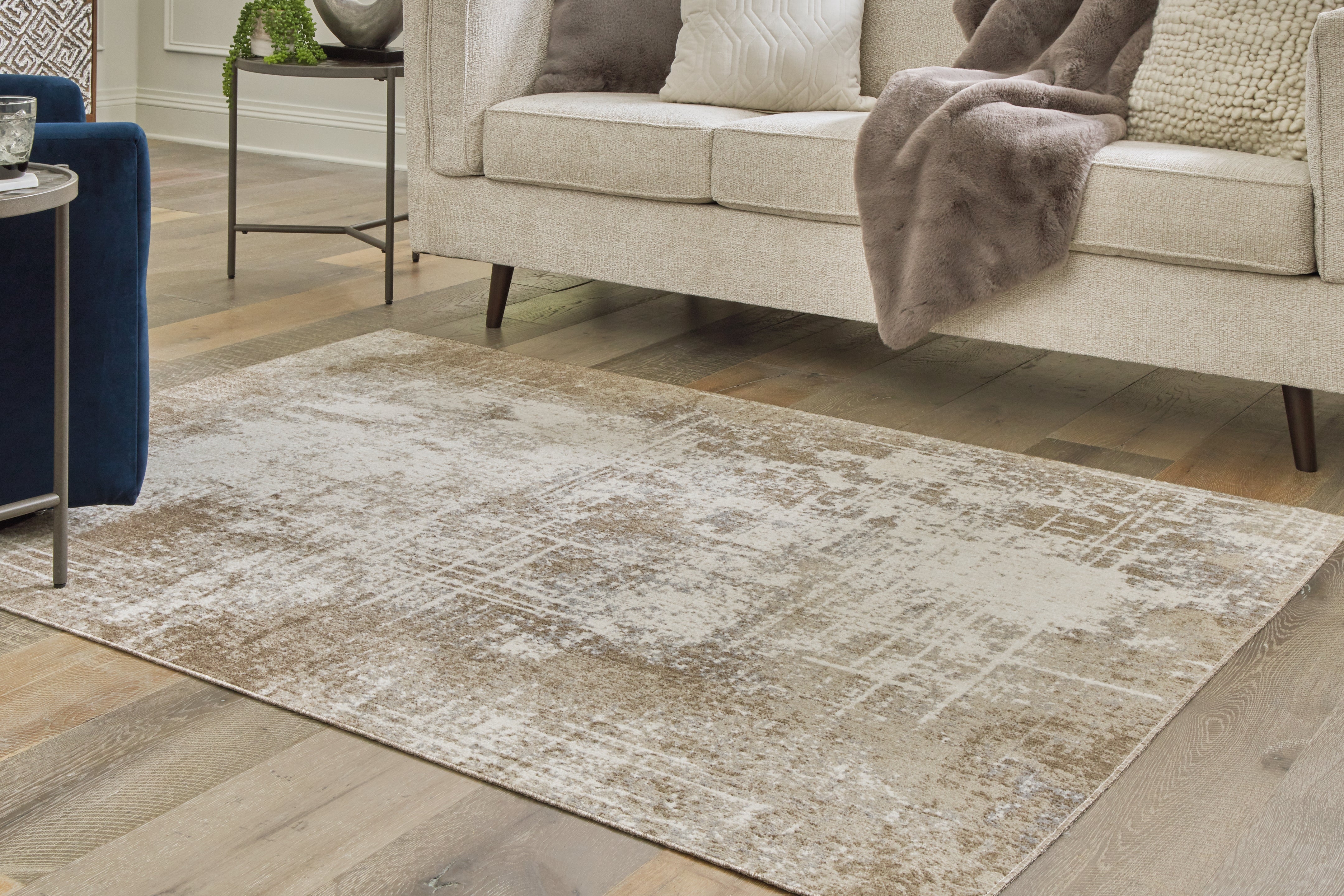 Diamond Furniture - Ashley Furniture - Grifflain 5'1" x 7' Washable Rug - 5'1" x 7' Washable Rug - R406232