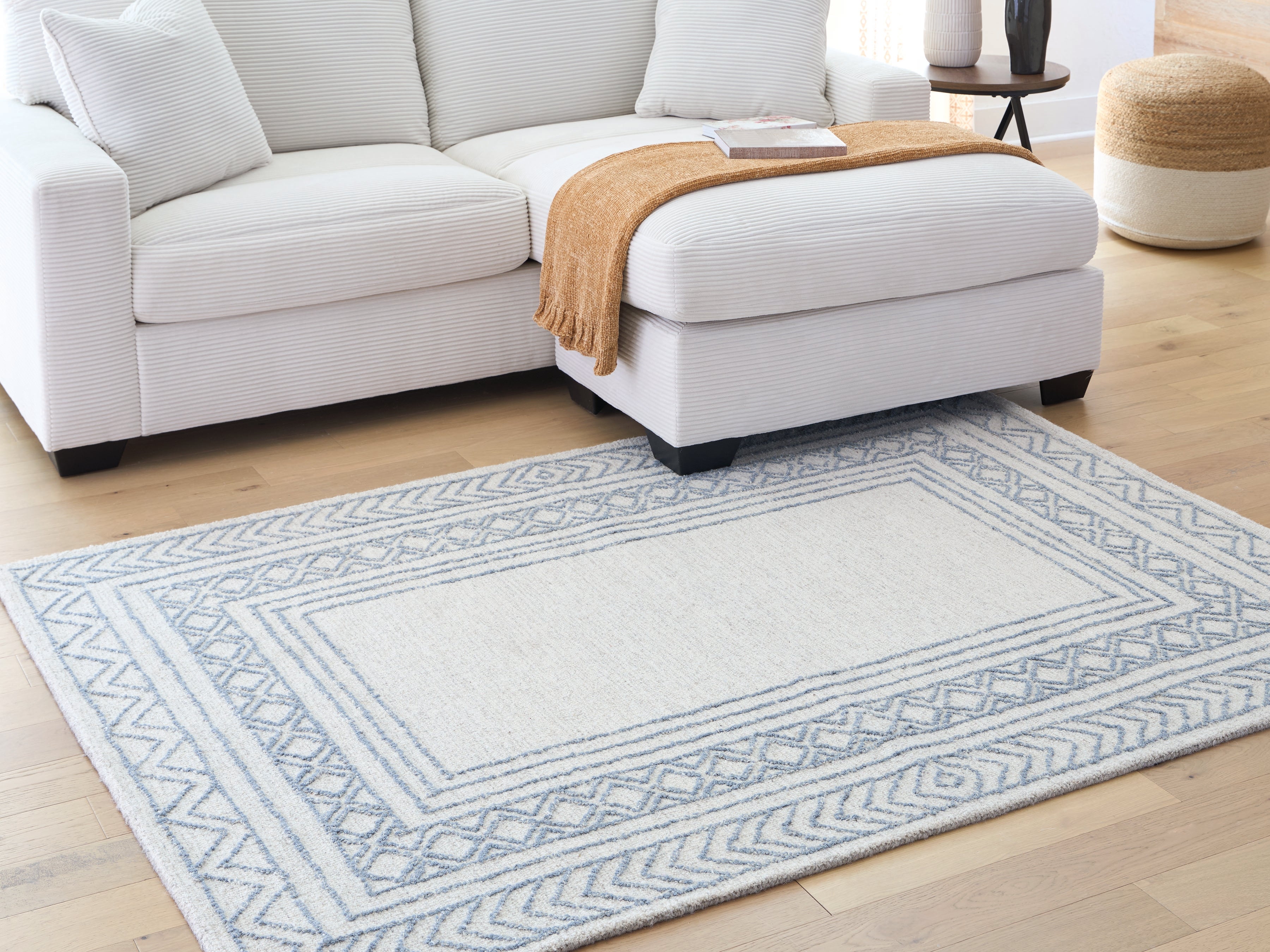 Diamond Furniture - Ashley Furniture - Azelhurst 5' x 7' Area Rug - 5' x 7' Area Rug - R407852