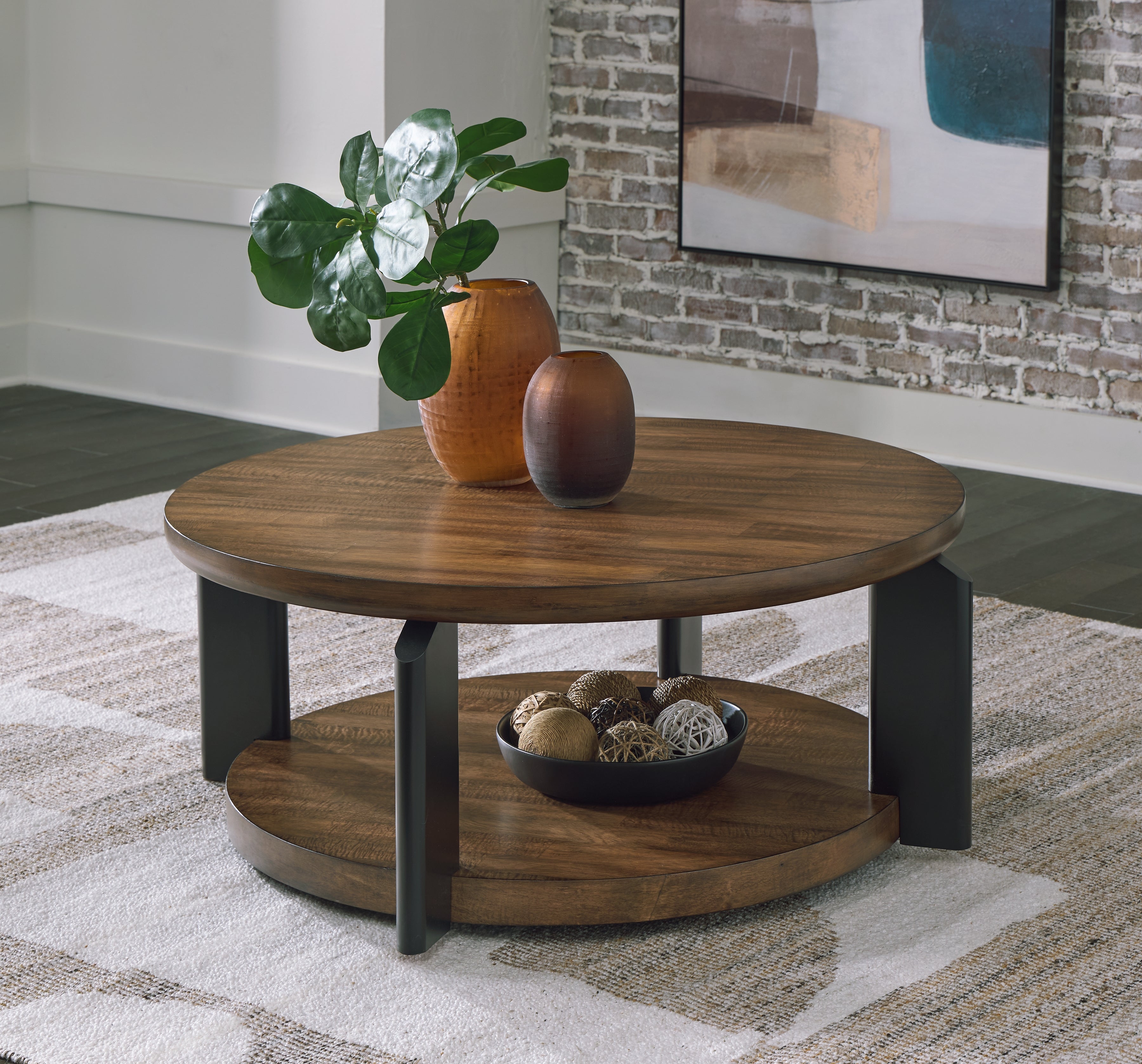 Diamond Furniture - Ashley Furniture - Kraeburn Coffee Table - Round Cocktail Table - T624-8