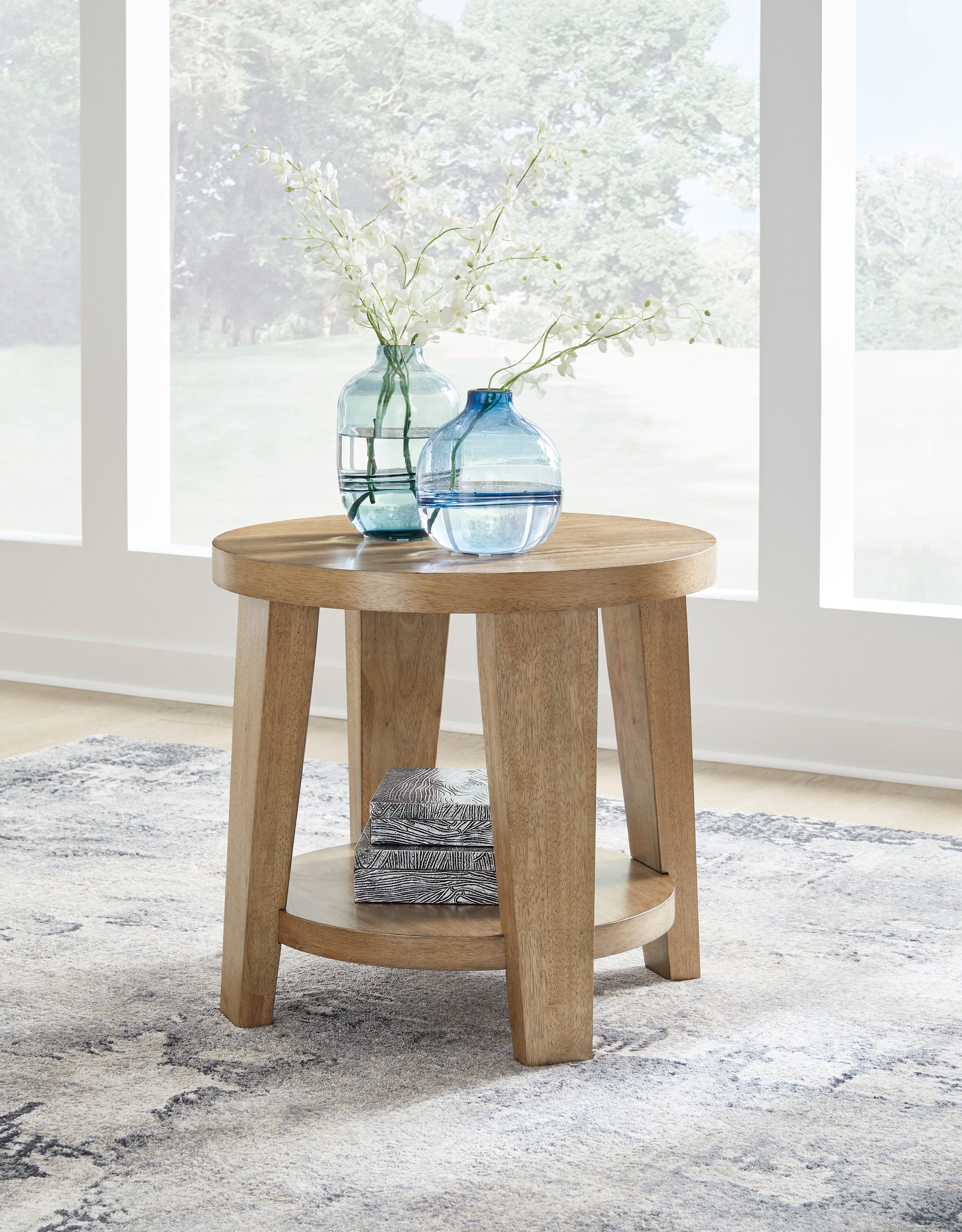 Diamond Furniture - Ashley Furniture - Kristiland End Table - Round End Table - T674-6