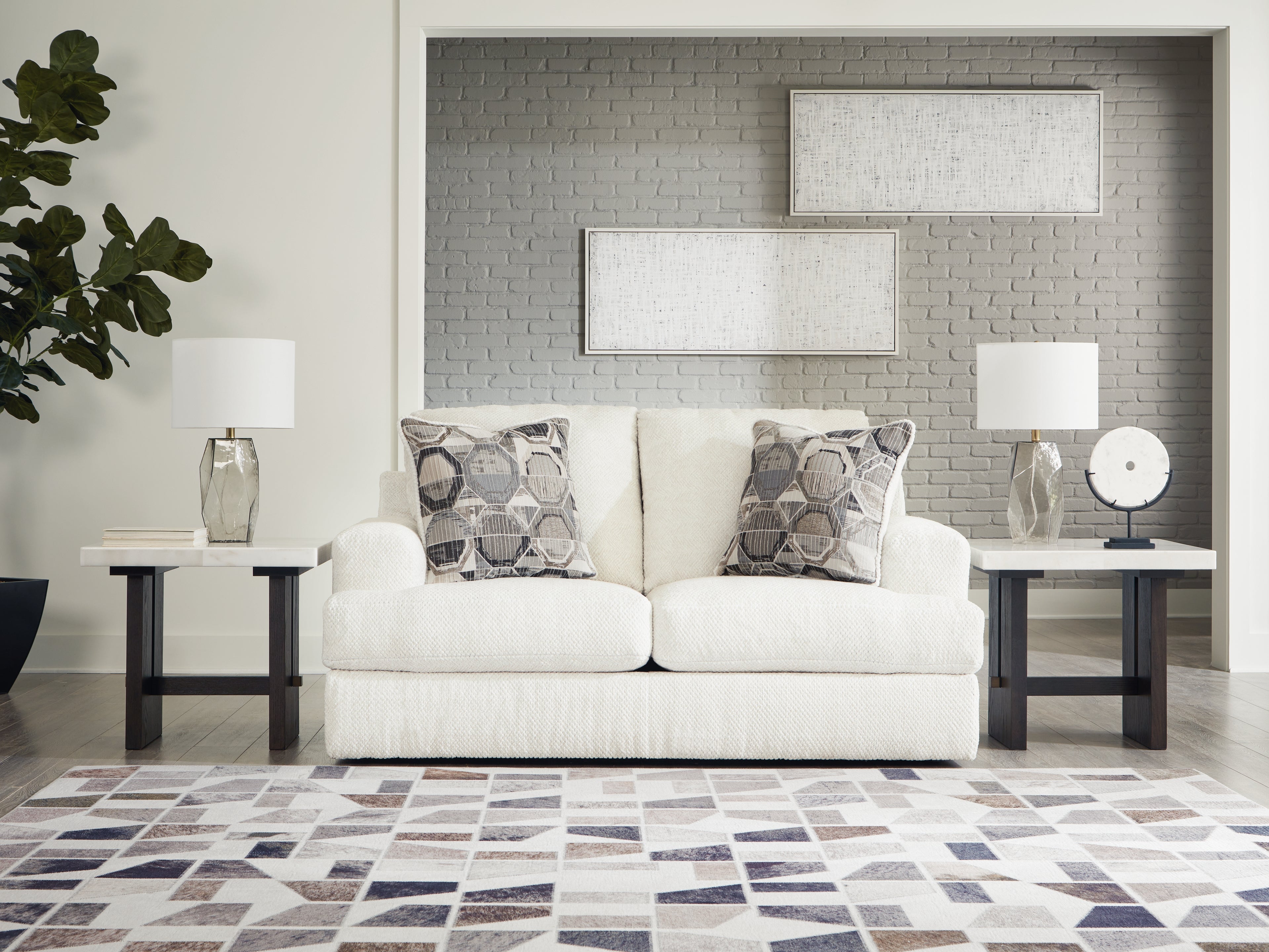 Karinne Sofa
