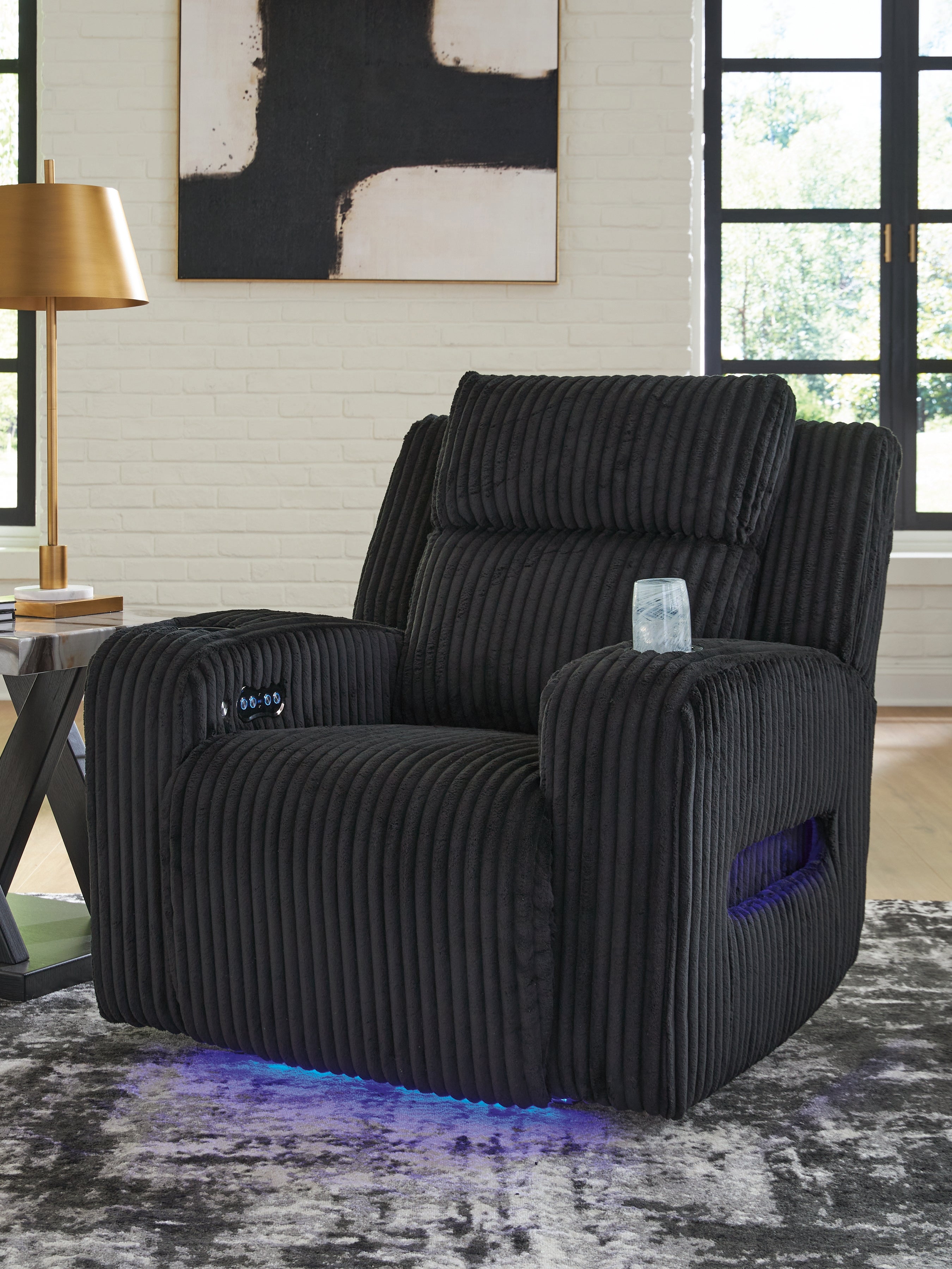 Diamond Furniture - Ashley Furniture - Forest Lake Living Room - PWR Recliner/ADJ Headrest / Black - PC6420213