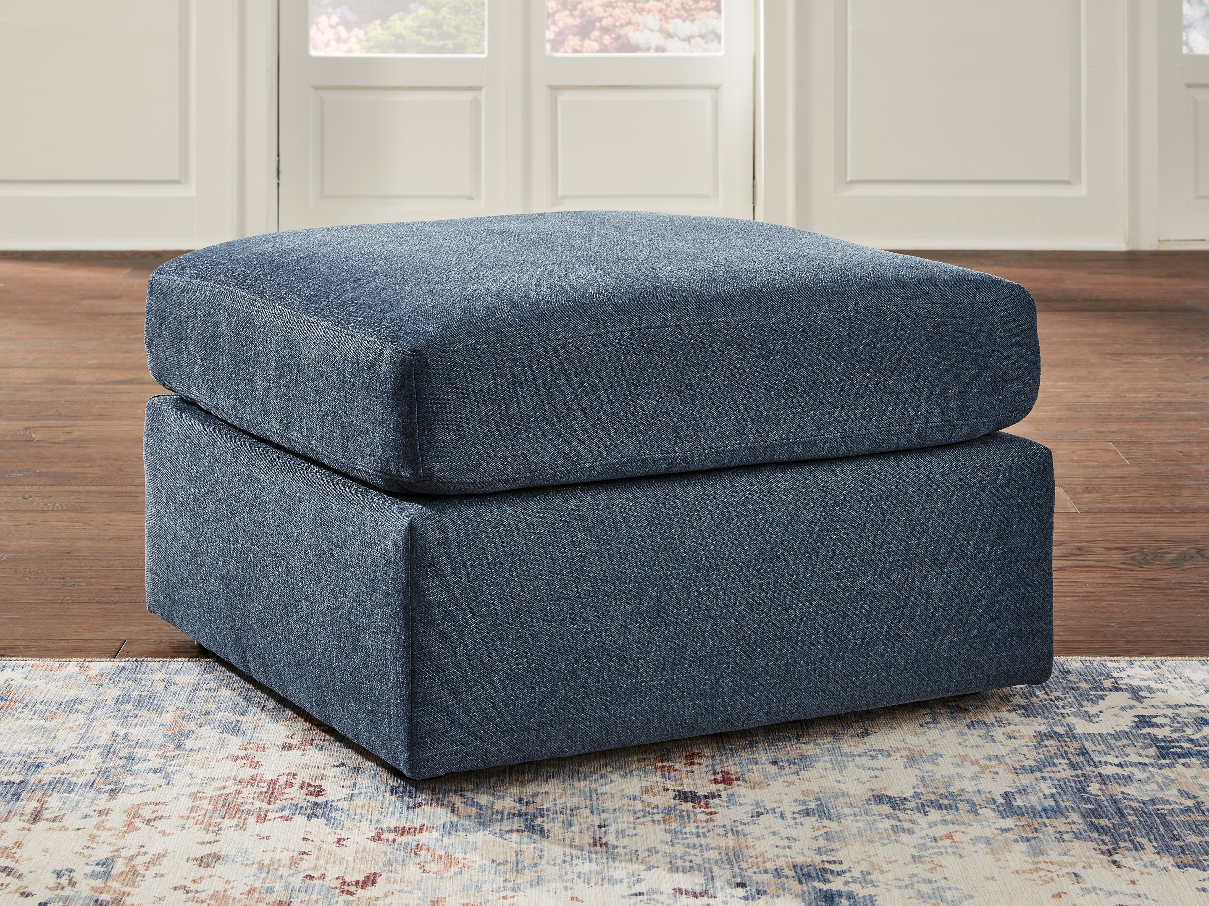 Modmax 3-Piece Sectional and 2 Ottomans