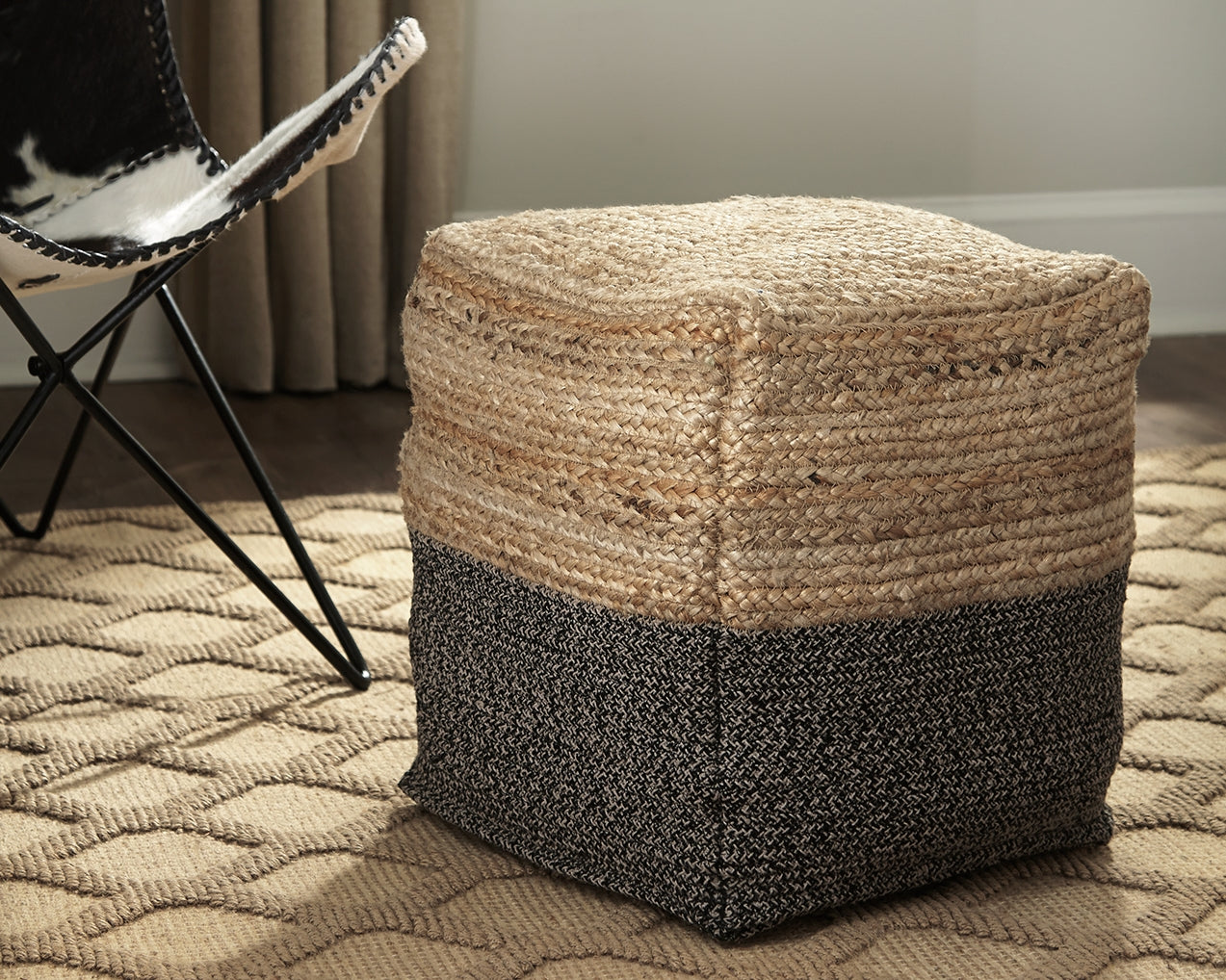 Diamond Furniture - Ashley Furniture - Sweed Valley Pouf - Pouf / Natural/Black - A1000422