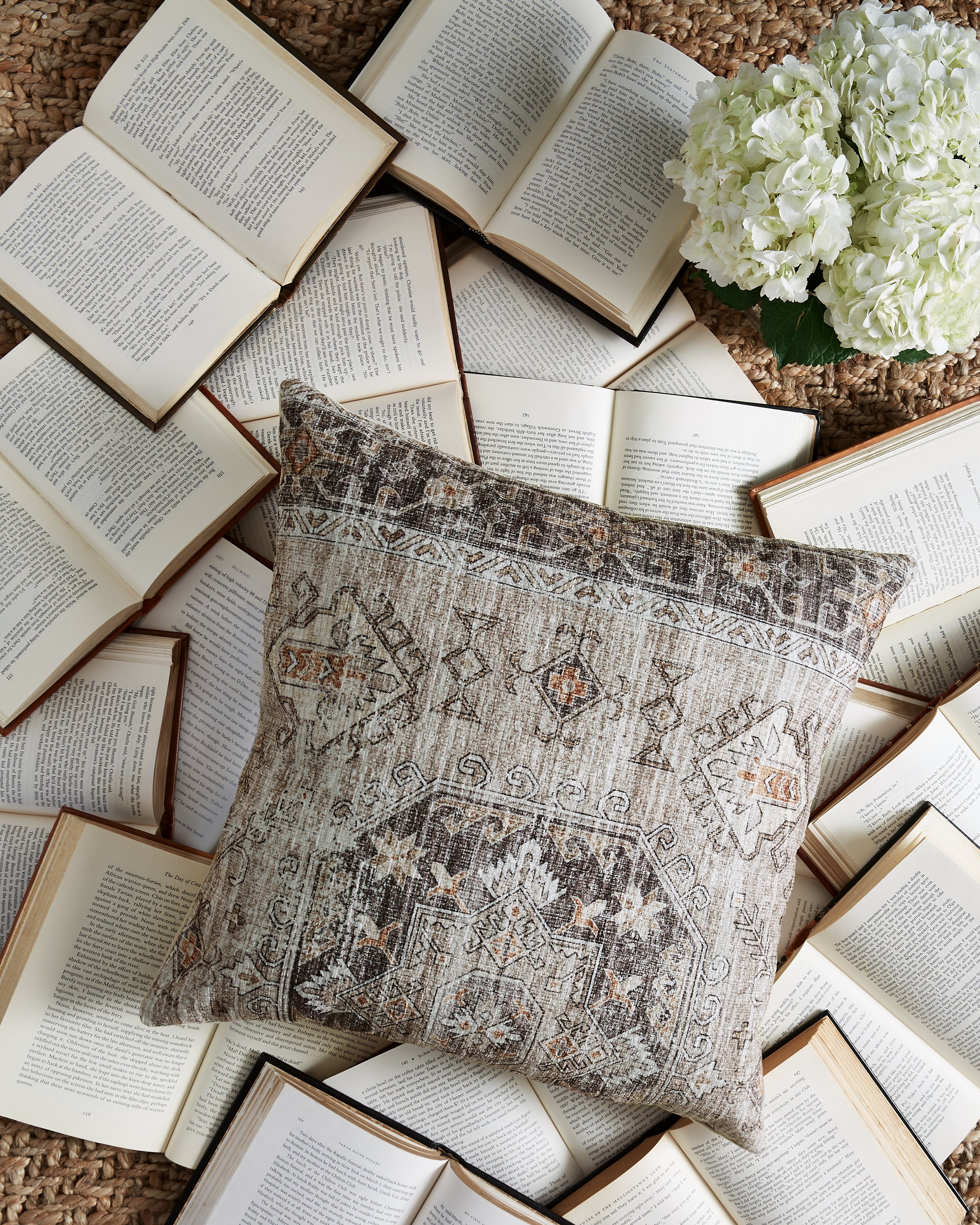 Diamond Furniture - Ashley Furniture - Roseridge Pillows - Pillow (4/CS) / Brown/Black/Cream - A1000972