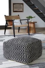 Diamond Furniture - Ashley Furniture - Jasett Pouf - Pouf / Black/Ivory - A1001058