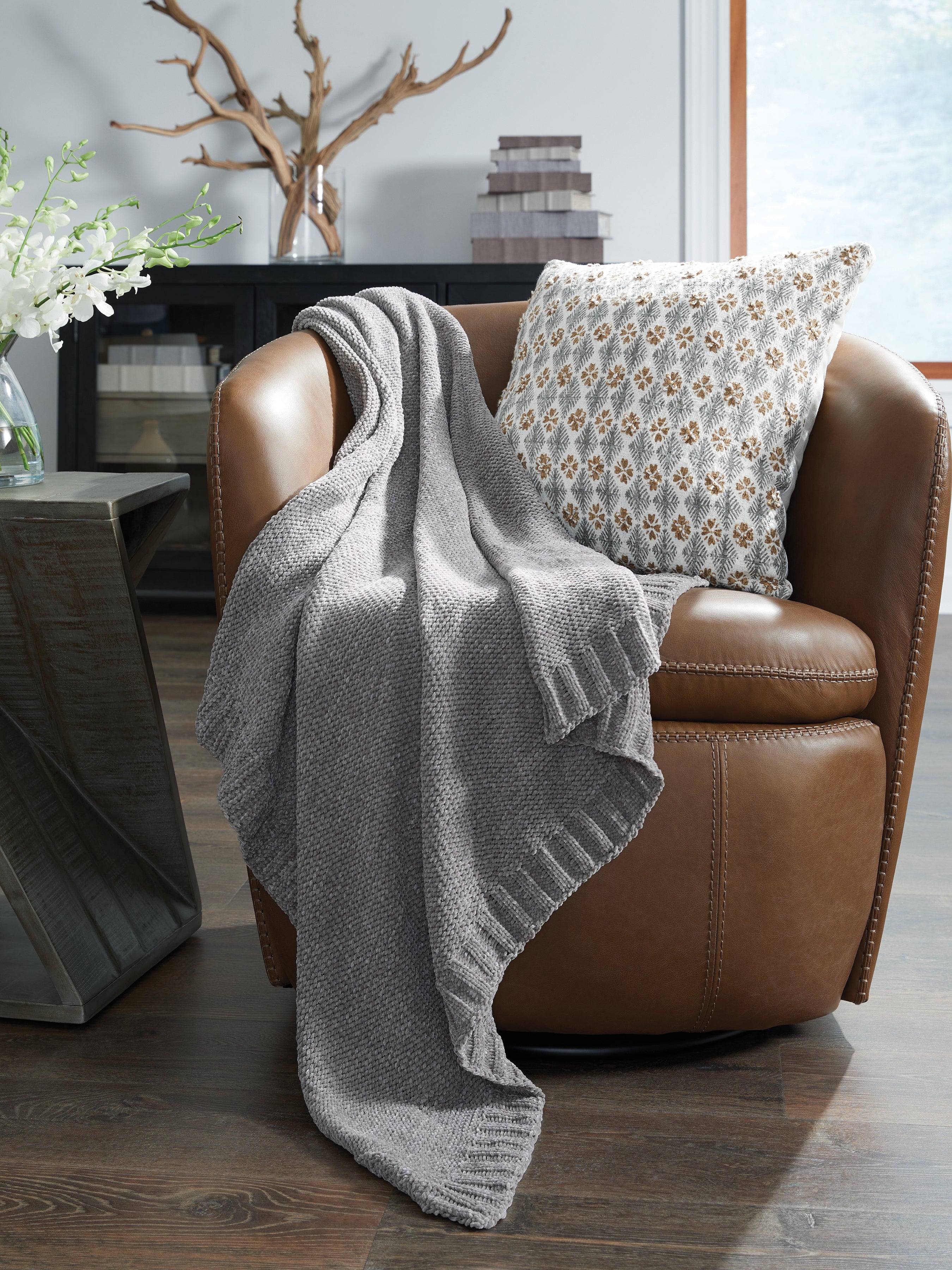 Diamond Furniture - Ashley Furniture - Anawood Throw - Throw / Gray - A1001097T