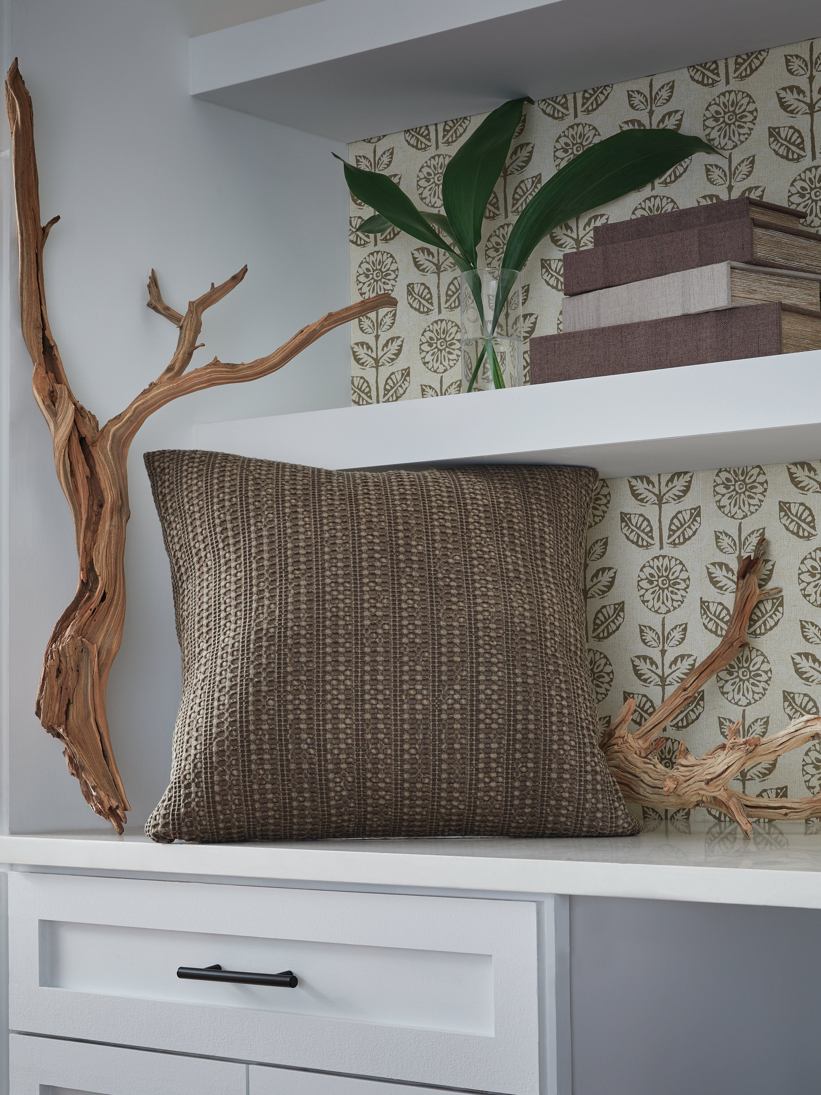 Diamond Furniture - Ashley Furniture - Landcher Pillows - Pillow / Brown - A1001104P