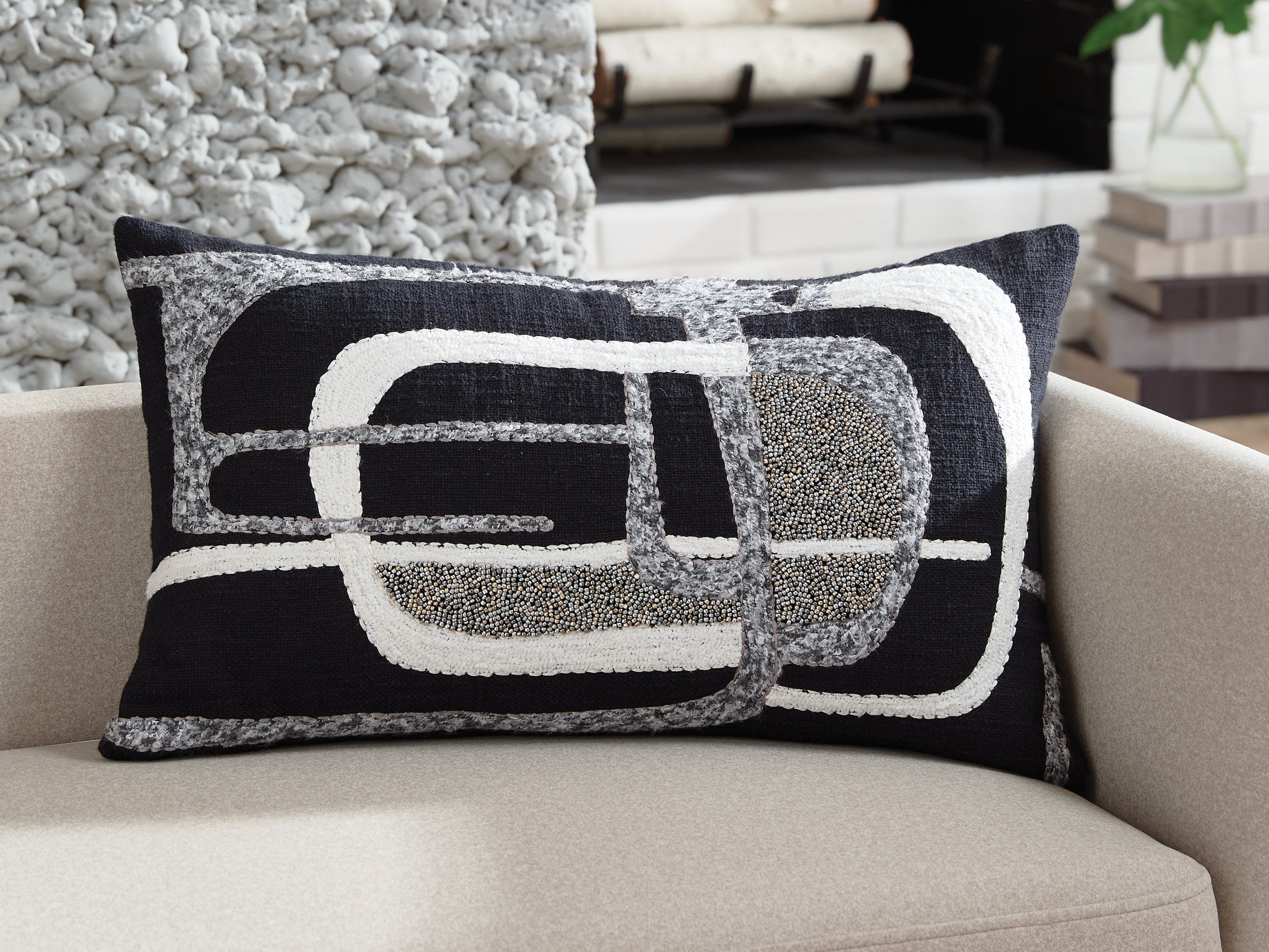 Diamond Furniture - Ashley Furniture - Gavrileigh Pillows - Pillow (4/CS) / Black/Gray/Ivory - A1001113