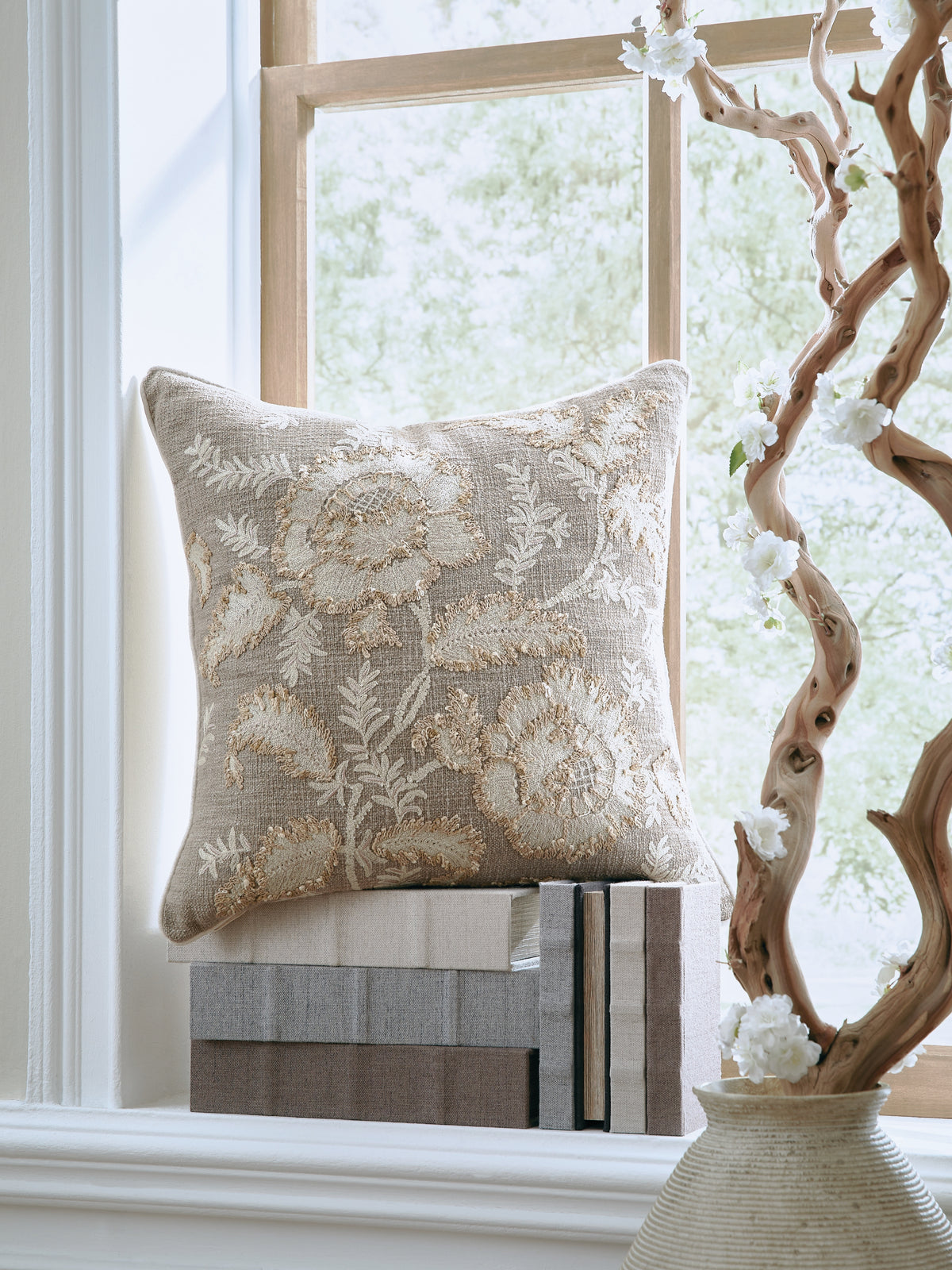 Diamond Furniture - Ashley Furniture - Viveka Pillow (Set of 4) - Pillow (4/CS) - A1001146