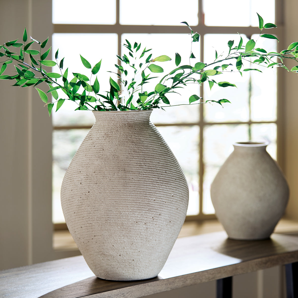 Diamond Furniture - Ashley Furniture - Hannela Vase - Vase - A2000514