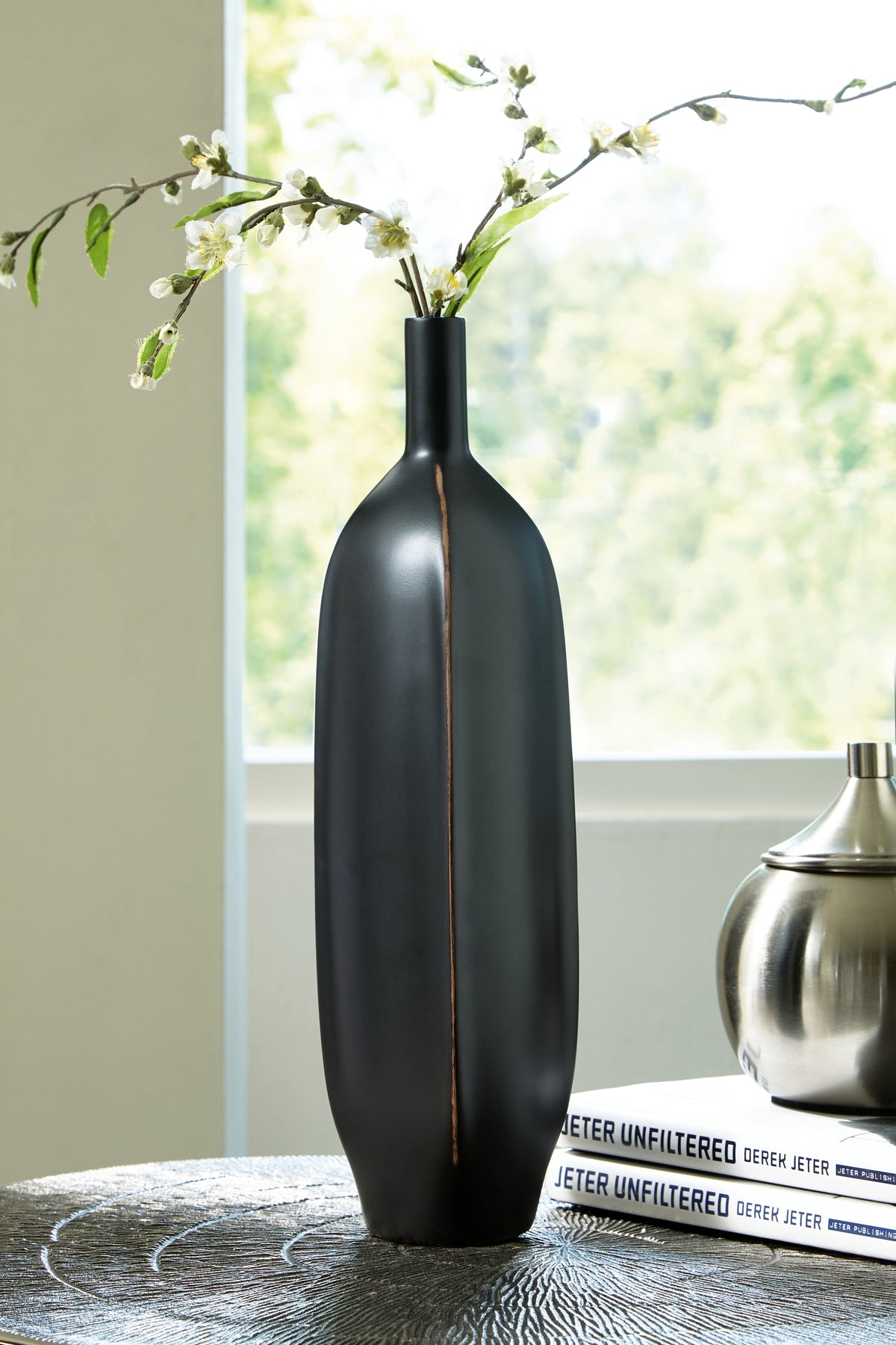Diamond Furniture - Ashley Furniture - Rhaveney Vase - Vase (3/CS) / Black - A2000552
