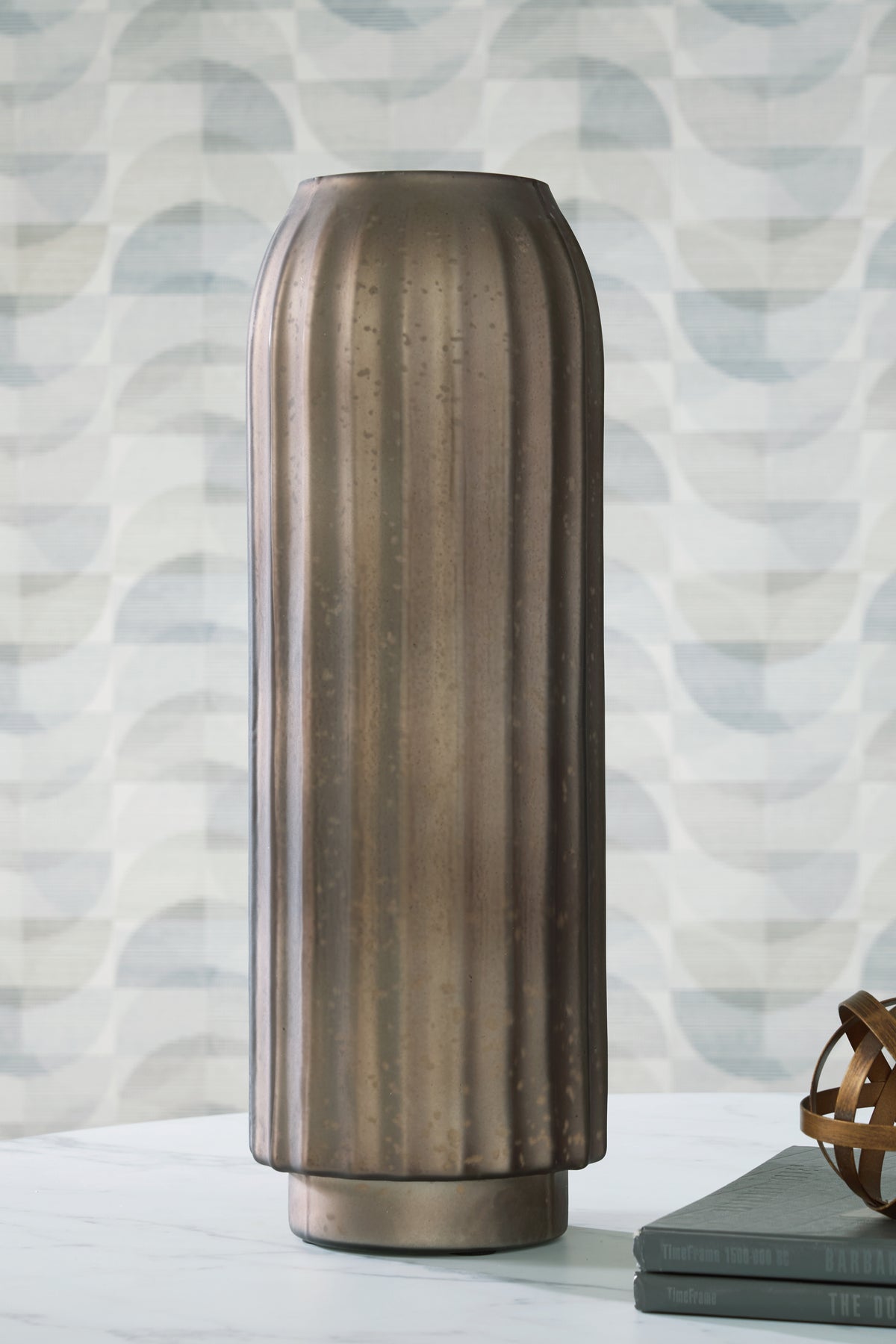 Diamond Furniture - Ashley Furniture - Briarcott Vase - Vase / Brown - A2000705