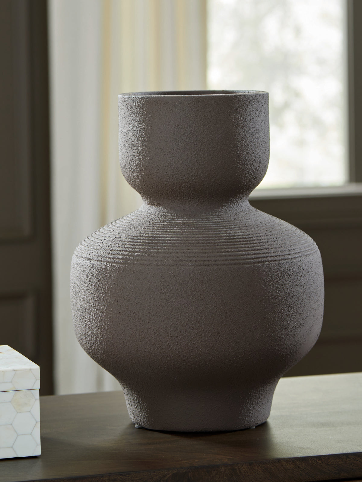 Diamond Furniture - Ashley Furniture - Dalsen Vase - Vase / Brown - A2000872