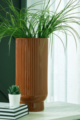 Diamond Furniture - Ashley Furniture - Avalyah Vase - Vase - A2900023V