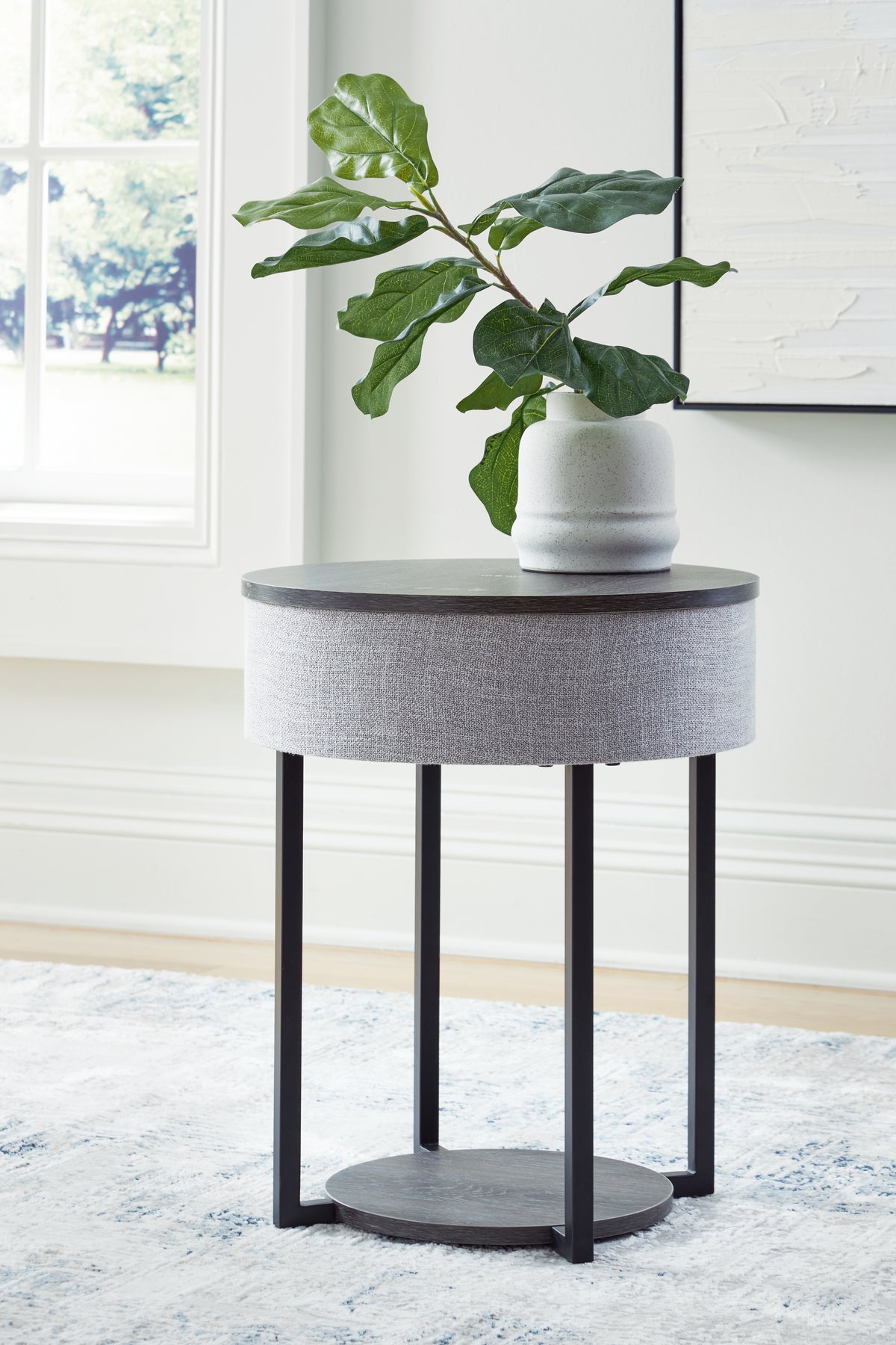 Diamond Furniture - Ashley Furniture - Sethlen Accent Table with Speaker - Accent Table with Speaker / Gray/Black - A4000641