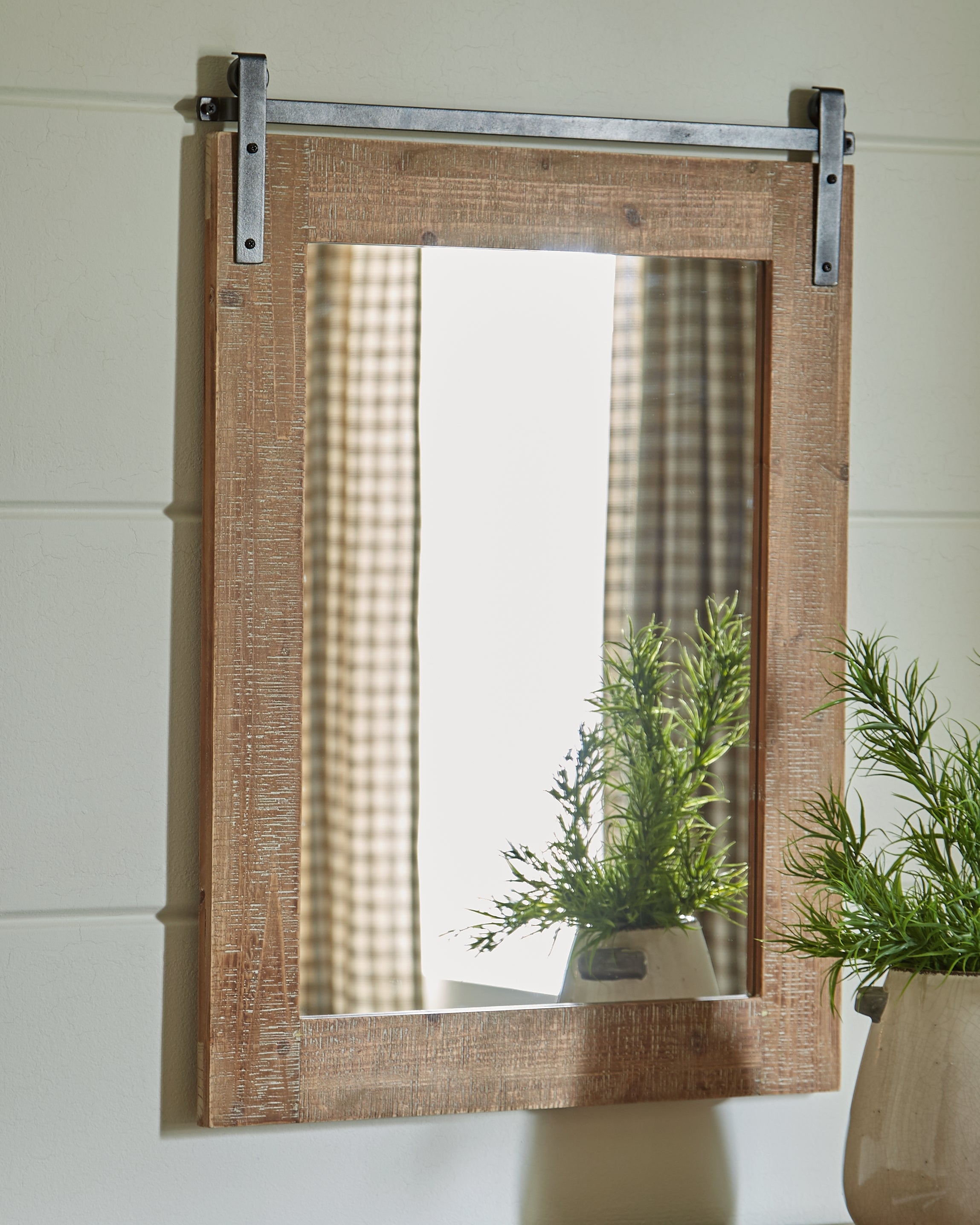 Diamond Furniture - Ashley Furniture - Lanie Mirror - Accent Mirror / Antique Brown - A8010223