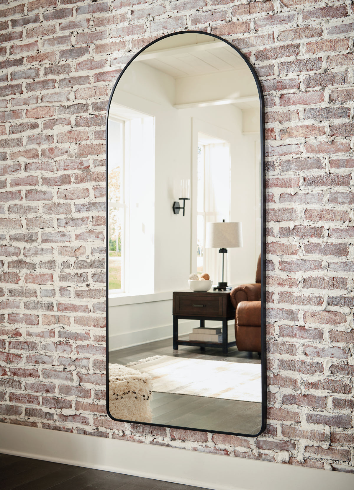 Diamond Furniture - Ashley Furniture - Sethall Mirror - Floor Mirror / Black - A8010307