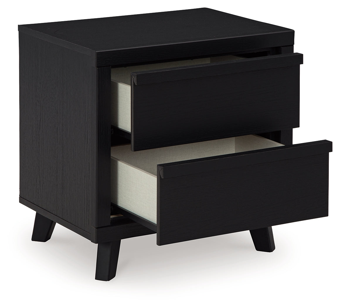 Danziar Queen Panel Bed, 2 Dressers and Nightstand