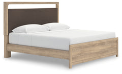 Kinlanni King Upholstered Platform Bed