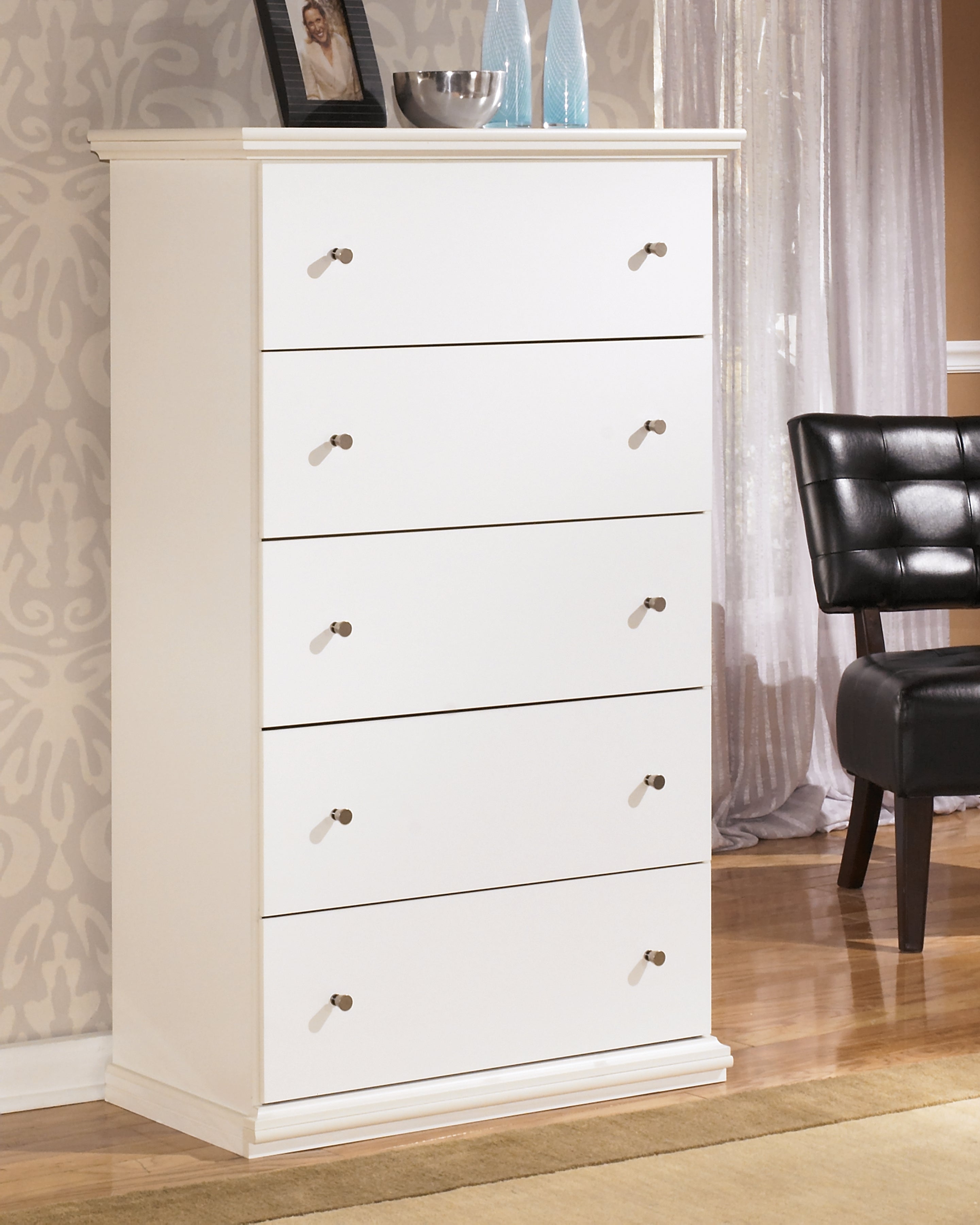 Diamond Furniture - Ashley Furniture - Bostwick Shoals Bedroom - Five Drawer Chest / White - B139-46